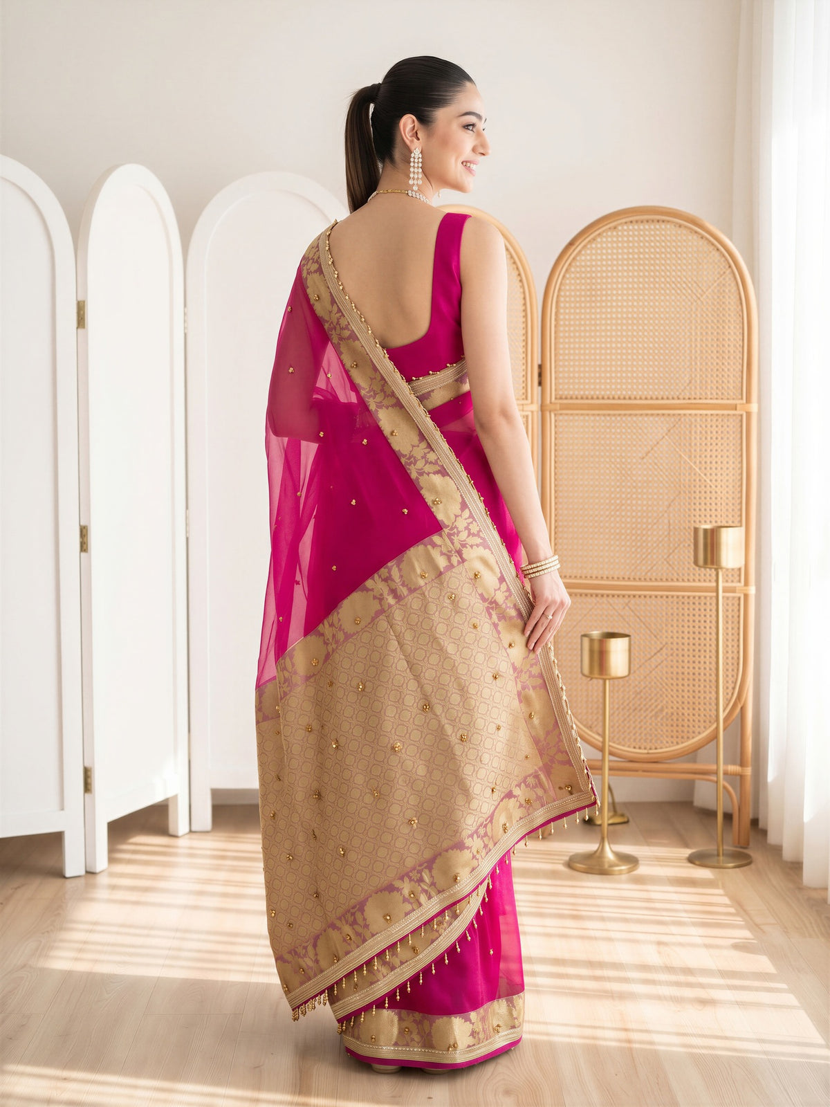 Pink Silk Blend saree – detail view 1