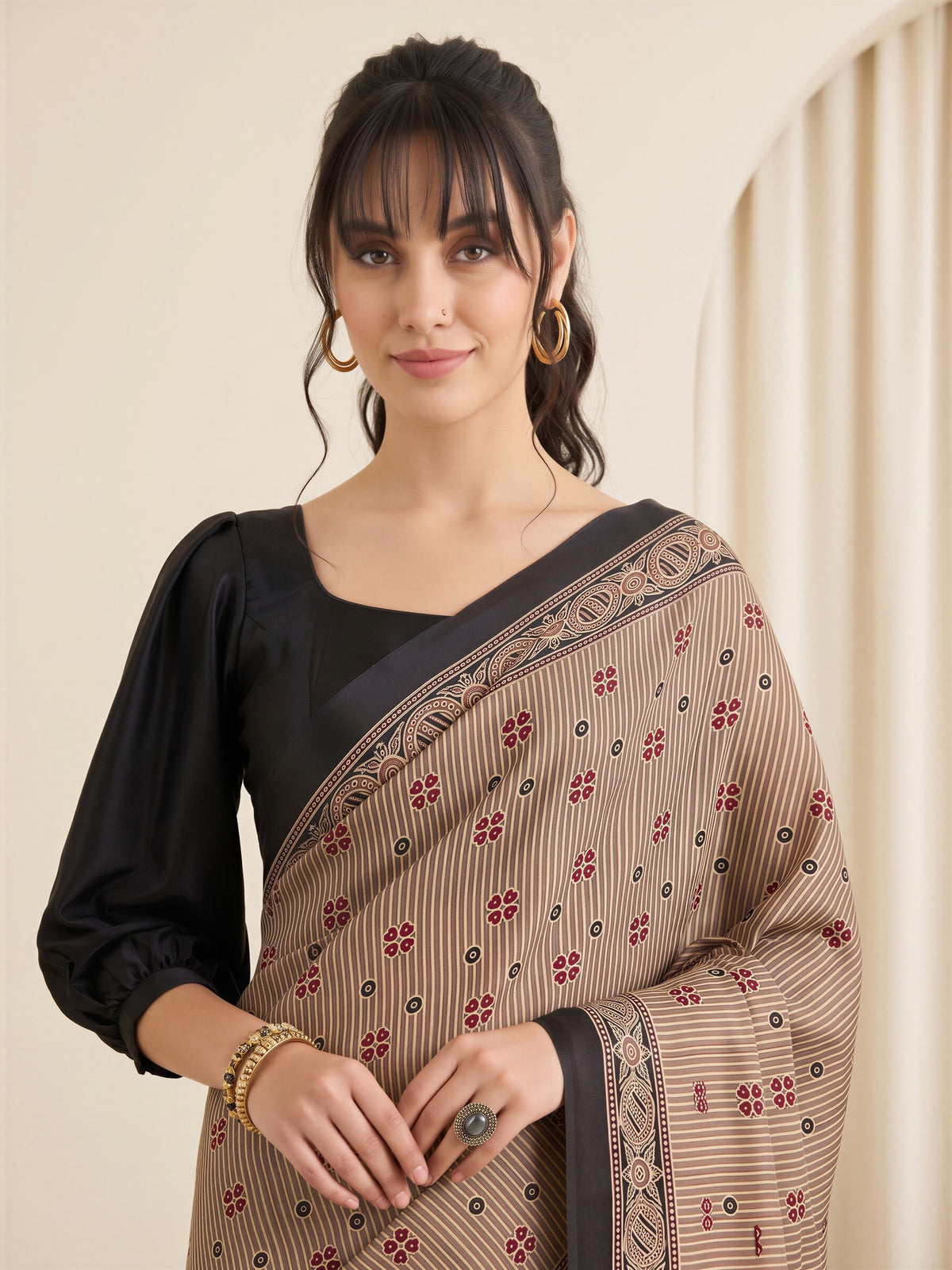 Beige Satin saree – detail view 4