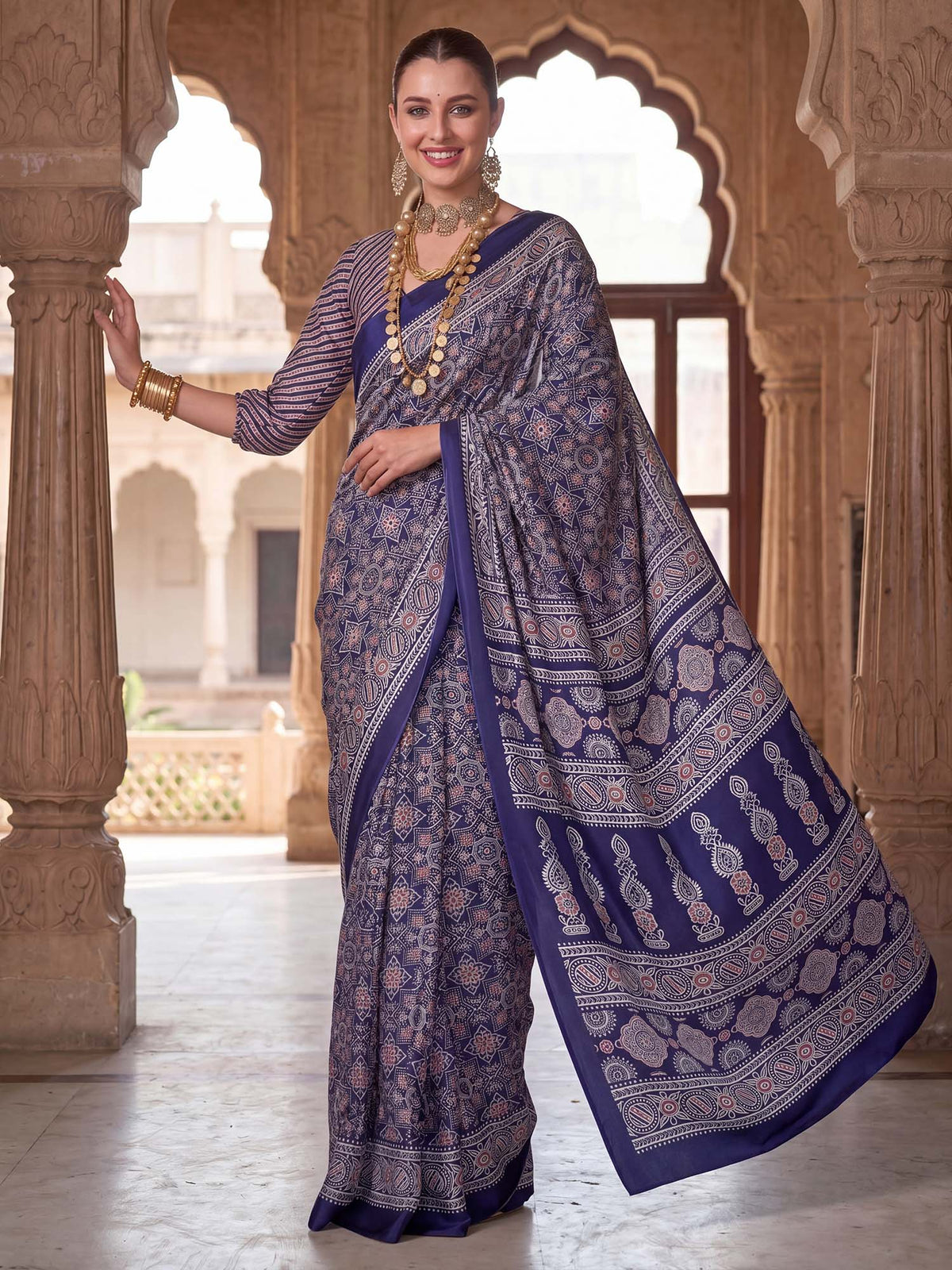 Navy Blue Crepe saree – detail view 3
