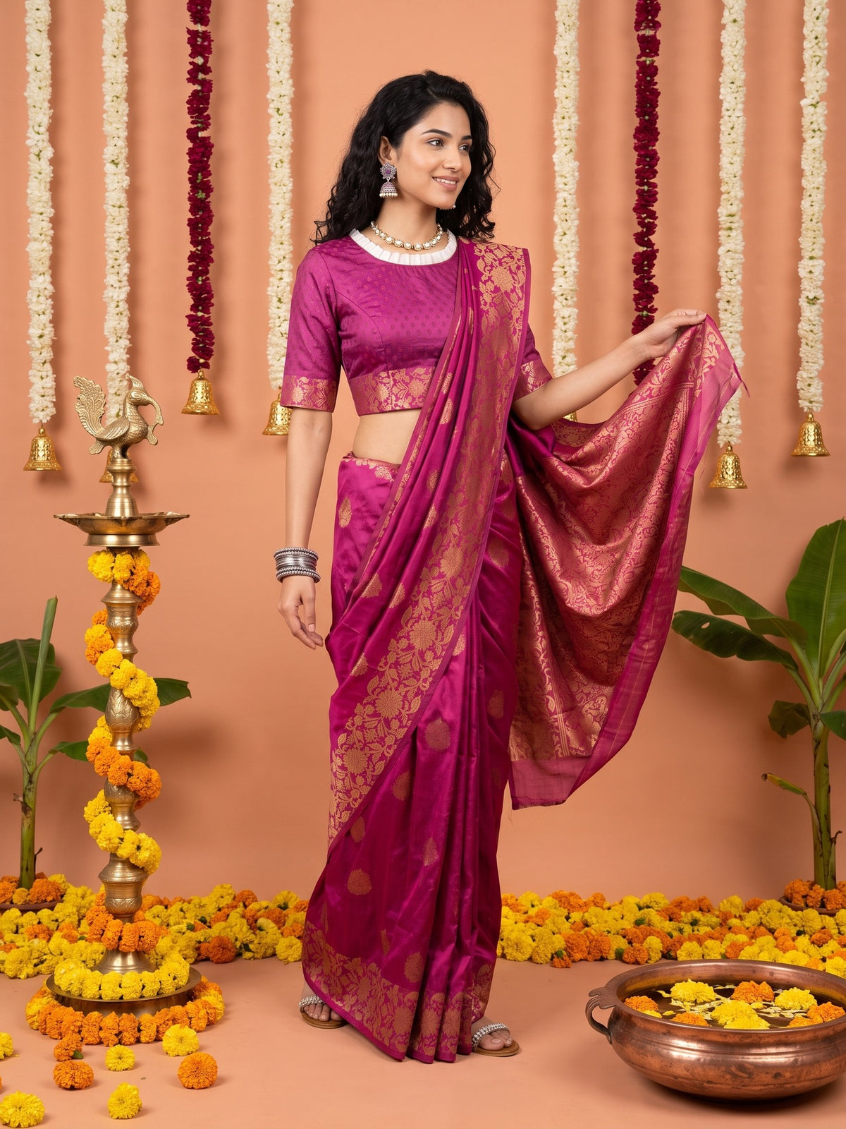 Magenta Silk Blend saree – detail view 1