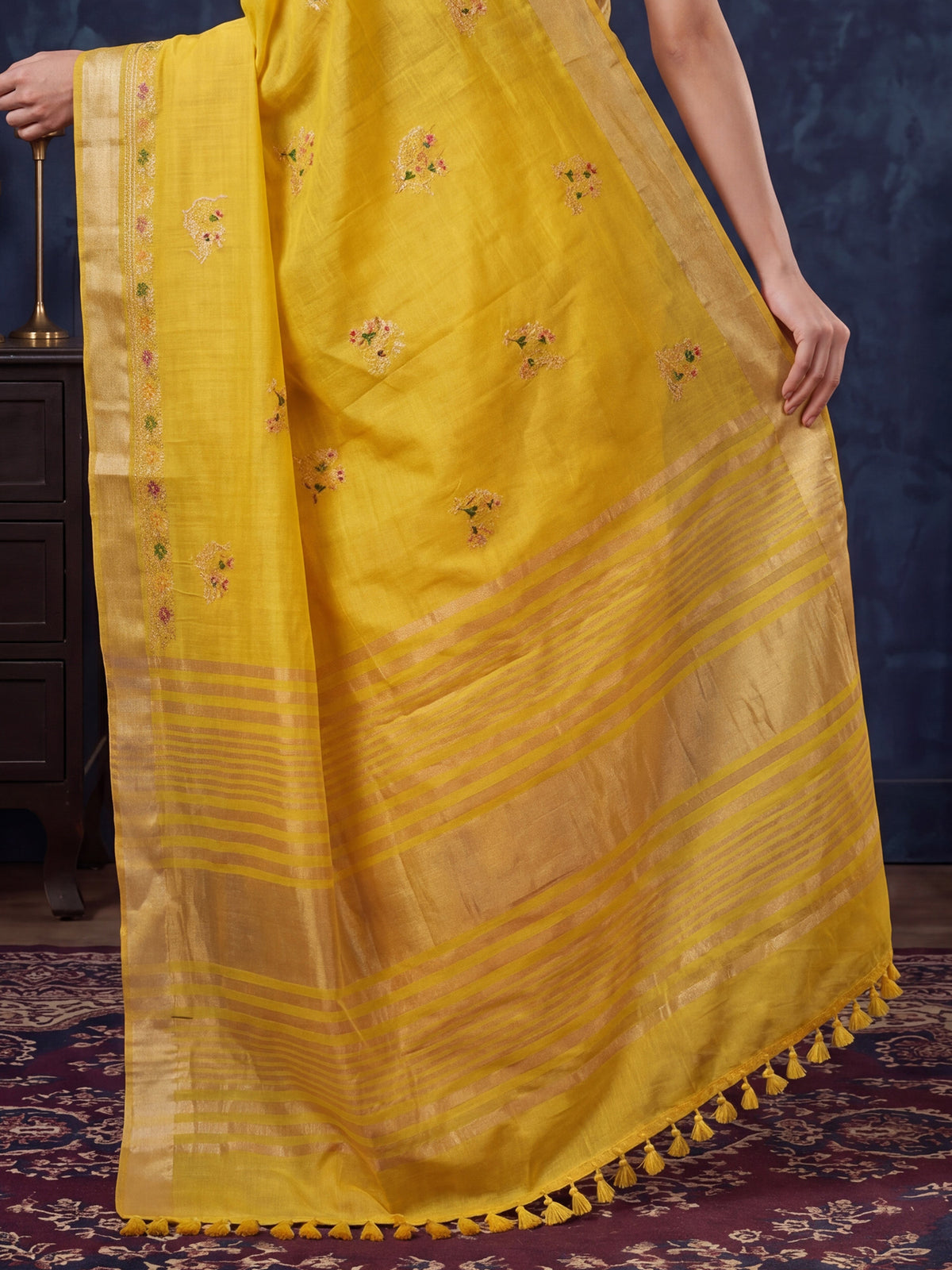 Yellow Cotton Linen saree – detail view 5