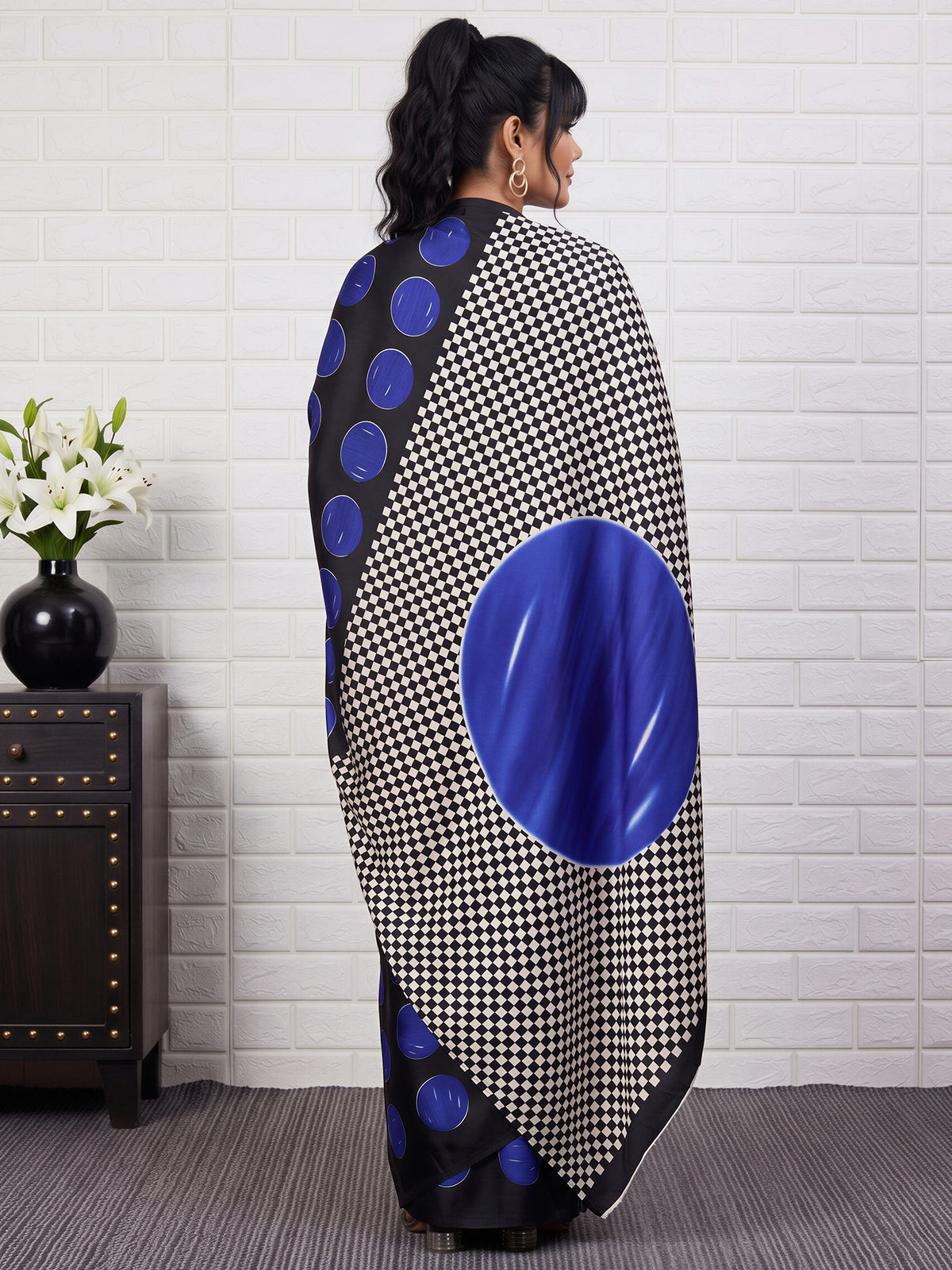 Blue Satin saree – detail view 1