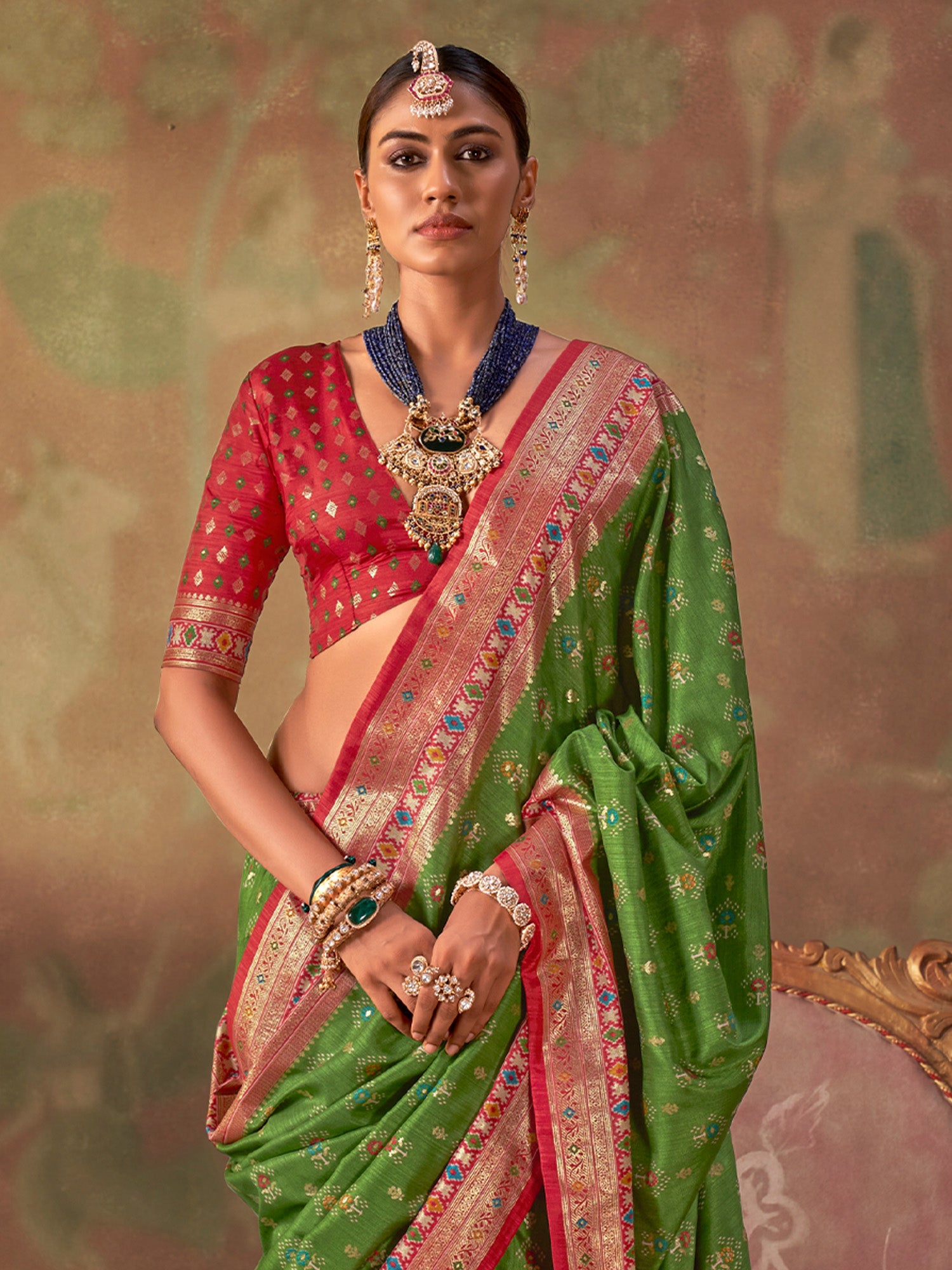 Olive Silk Blend saree – detail view 2