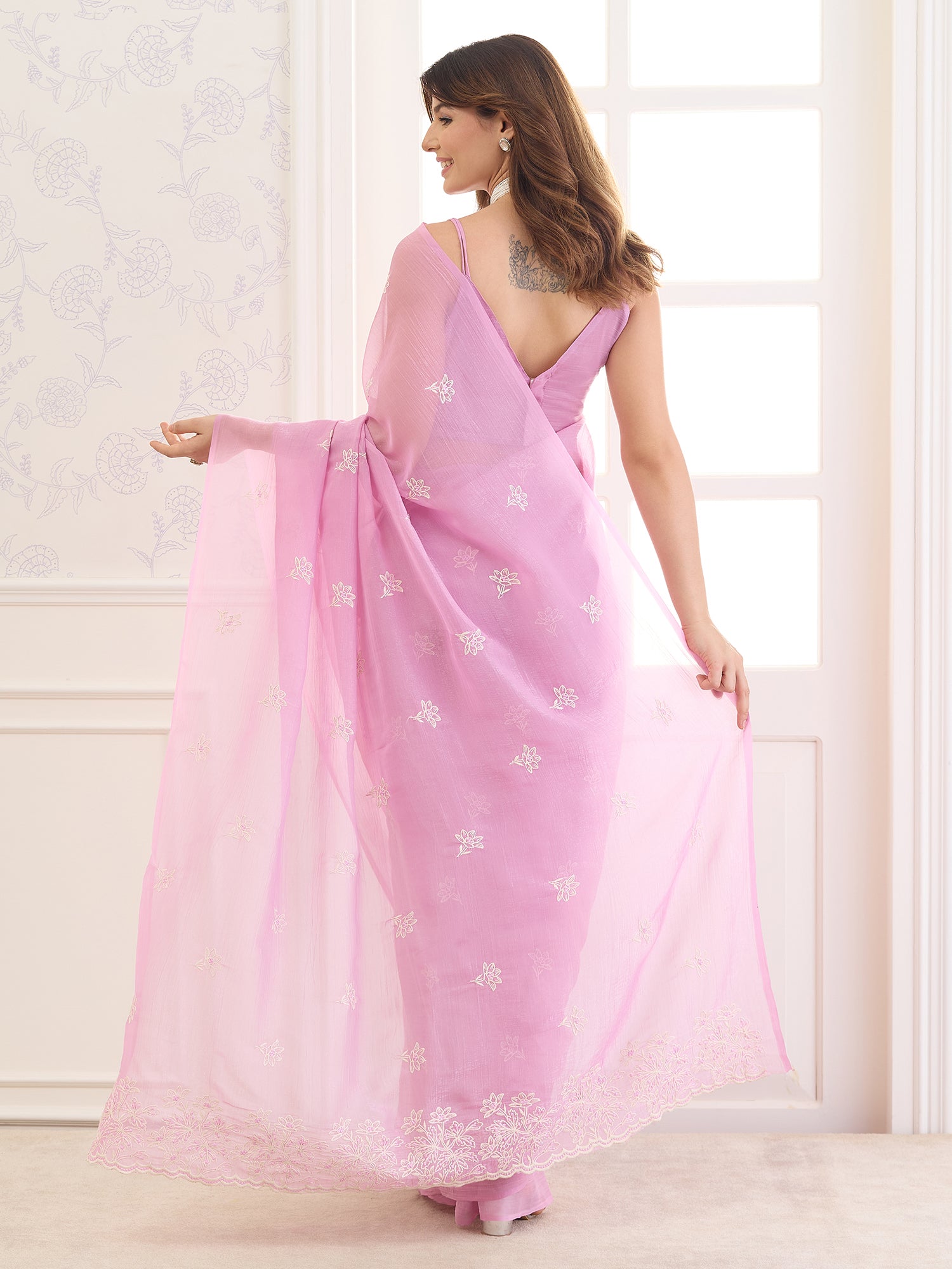Pink Tissue saree – detail view 1