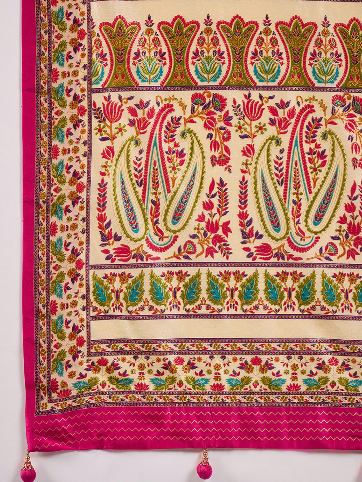 Off White Silk Blend saree – detail view 5