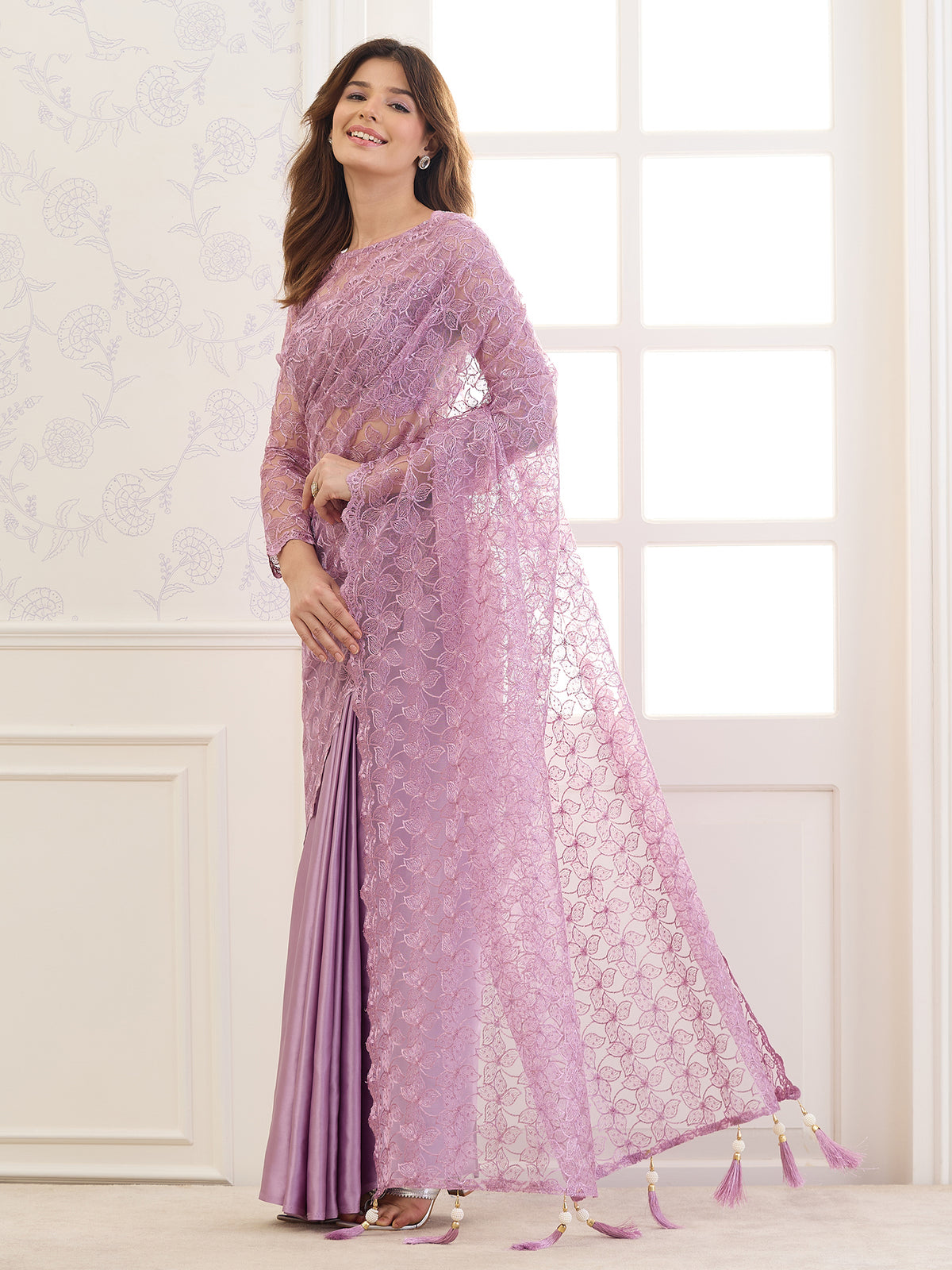 Lavender Net saree – detail view 2