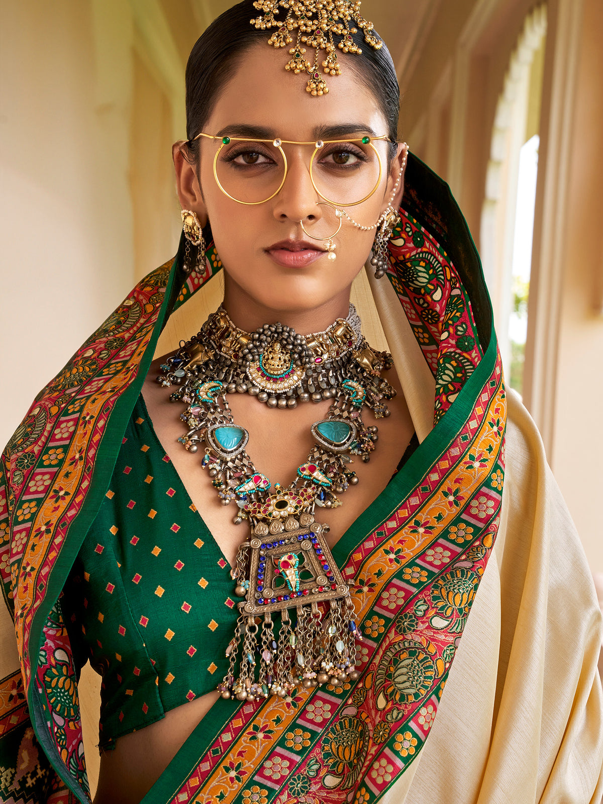 Beige Silk Blend saree – detail view 1