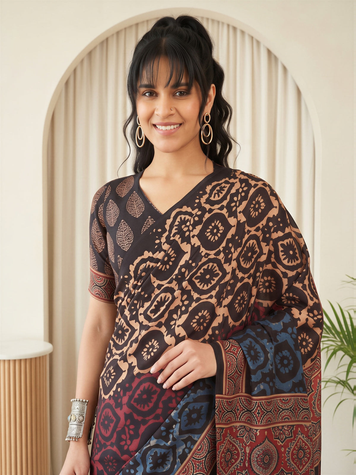 Beige Silk Blend saree – detail view 4