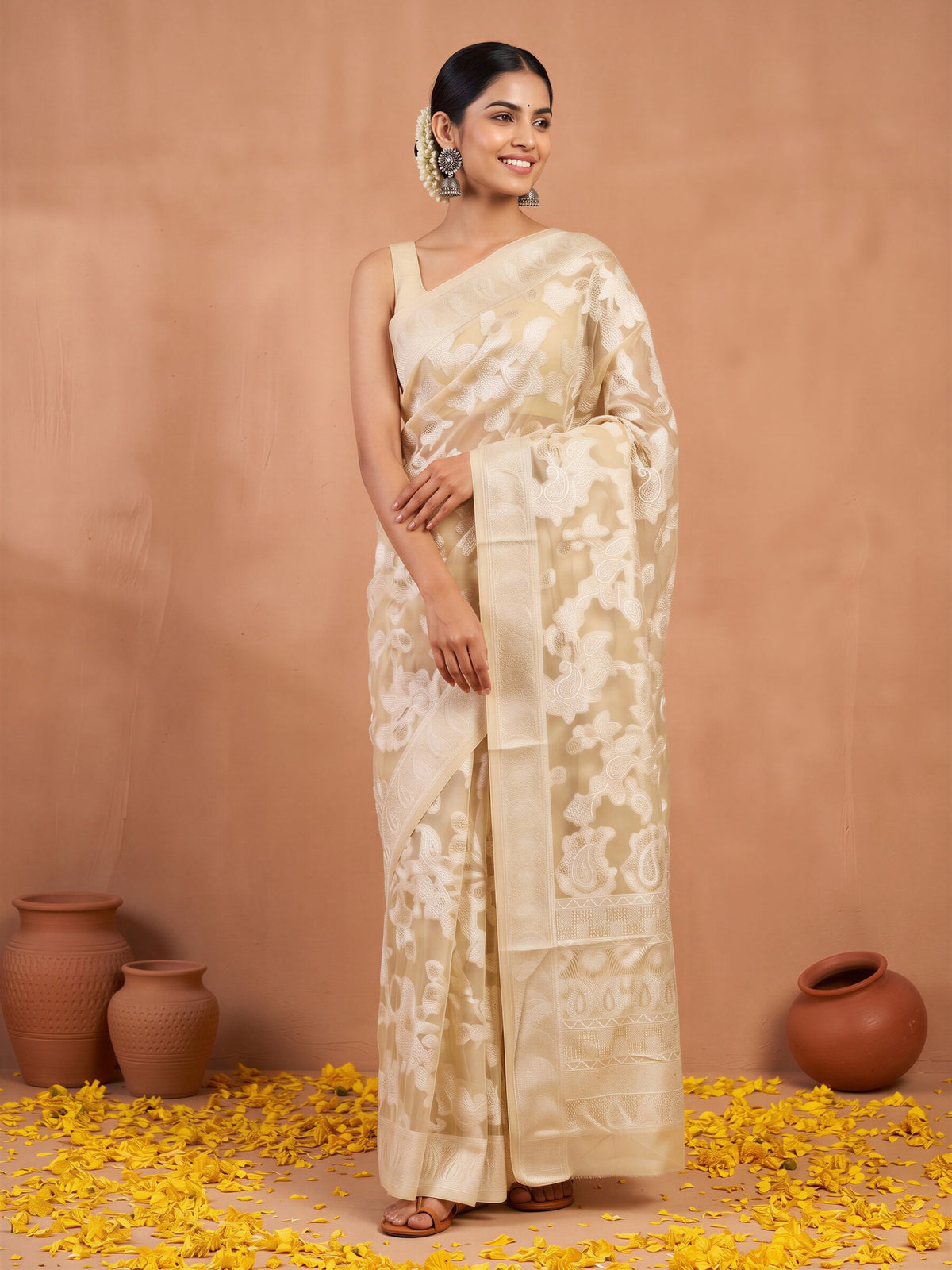 Cream Organza saree – detail view 3