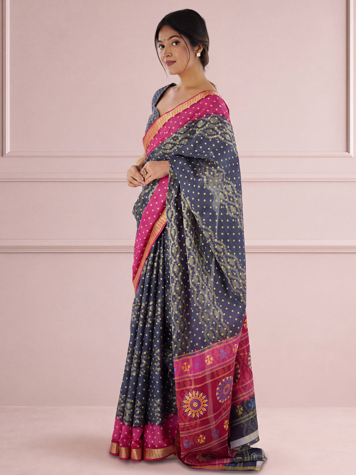 Charcoal Grey Cotton saree – detail view 2