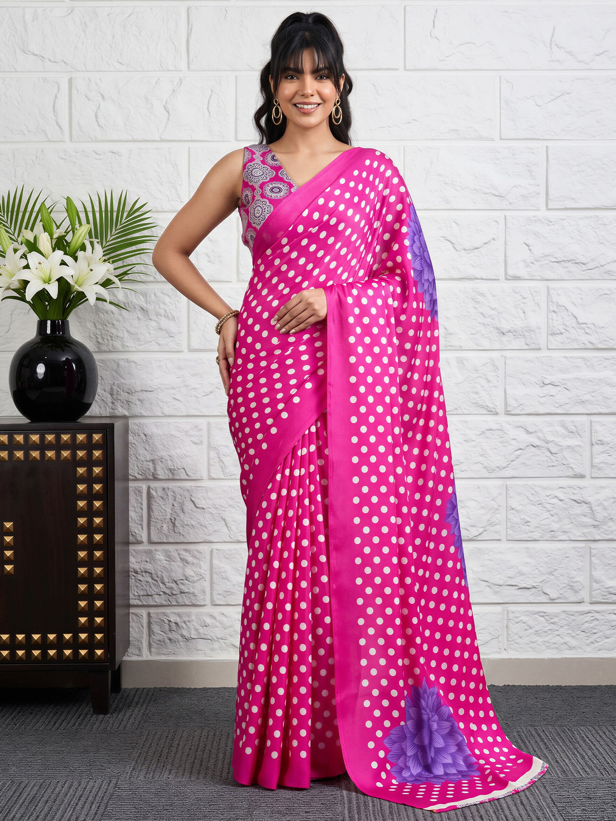 Magenta Satin saree – detail view 3