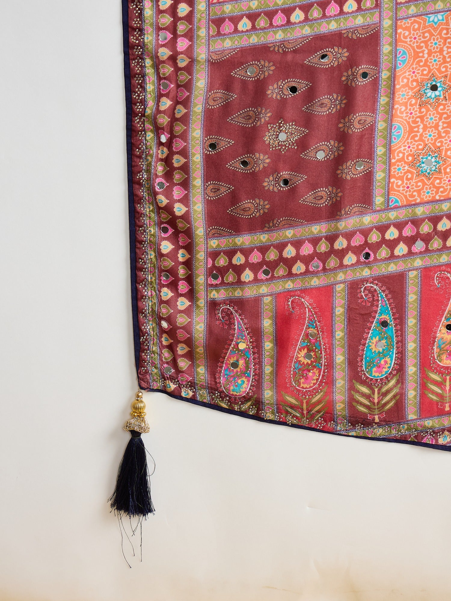 Multicolored Silk Blend saree – detail view 4