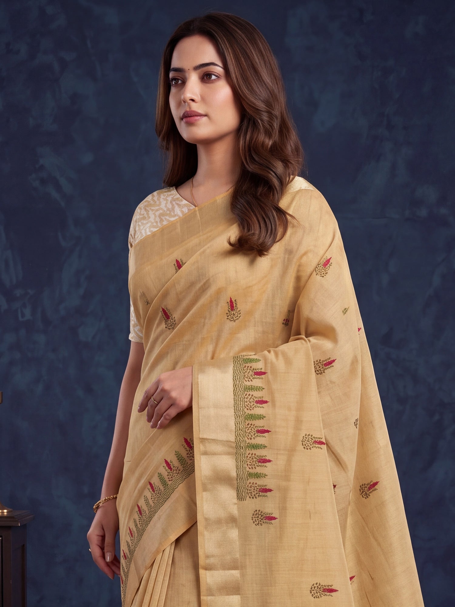 Beige Cotton Linen saree – detail view 4