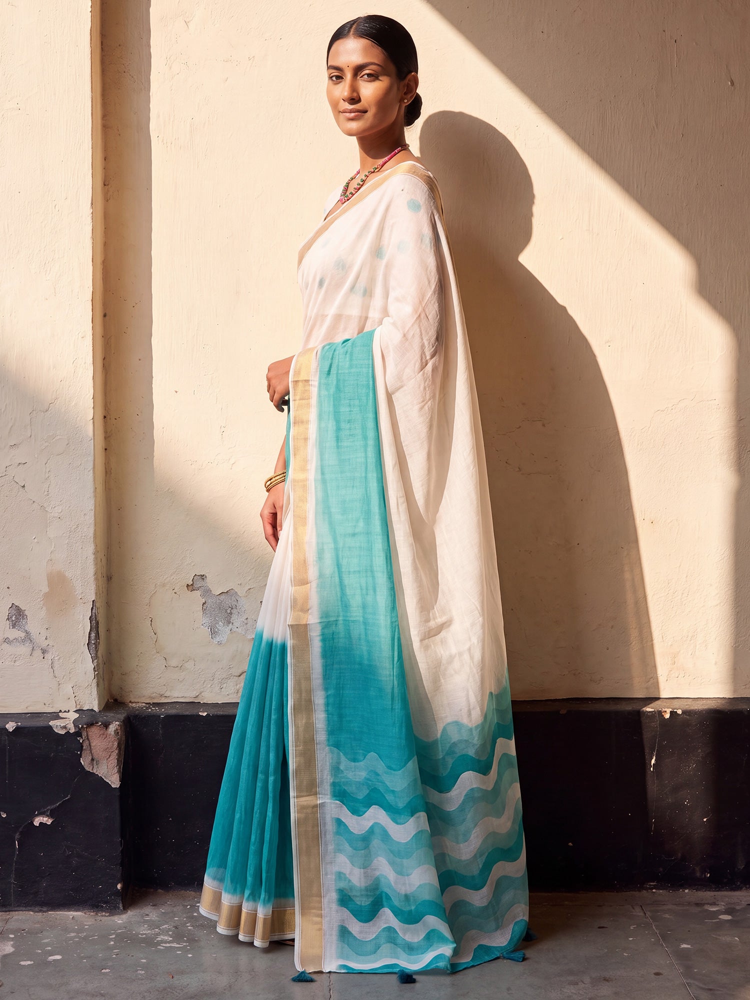 Light Blue Linen saree – detail view 2
