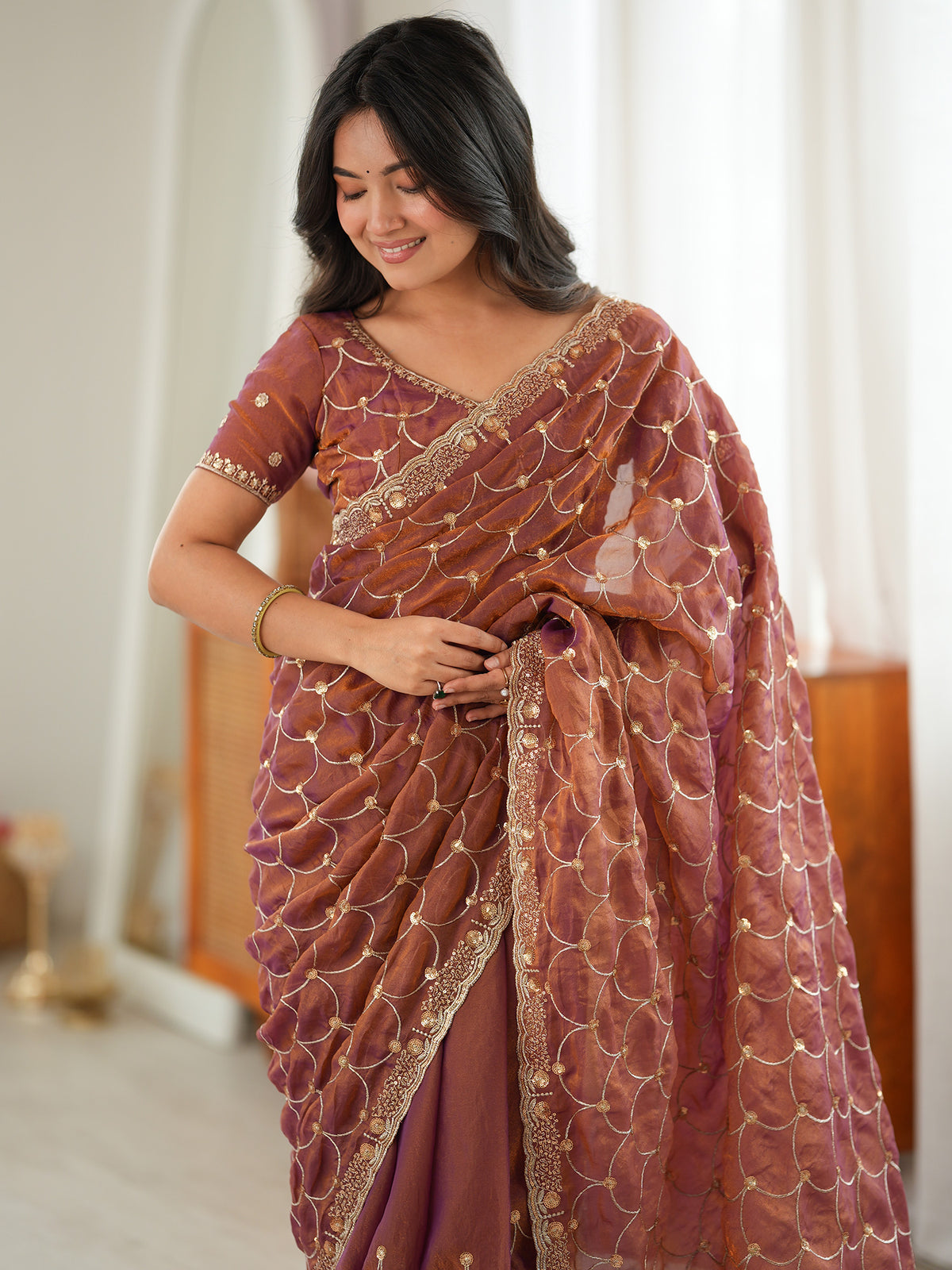 Rust Tissue saree – detail view 3
