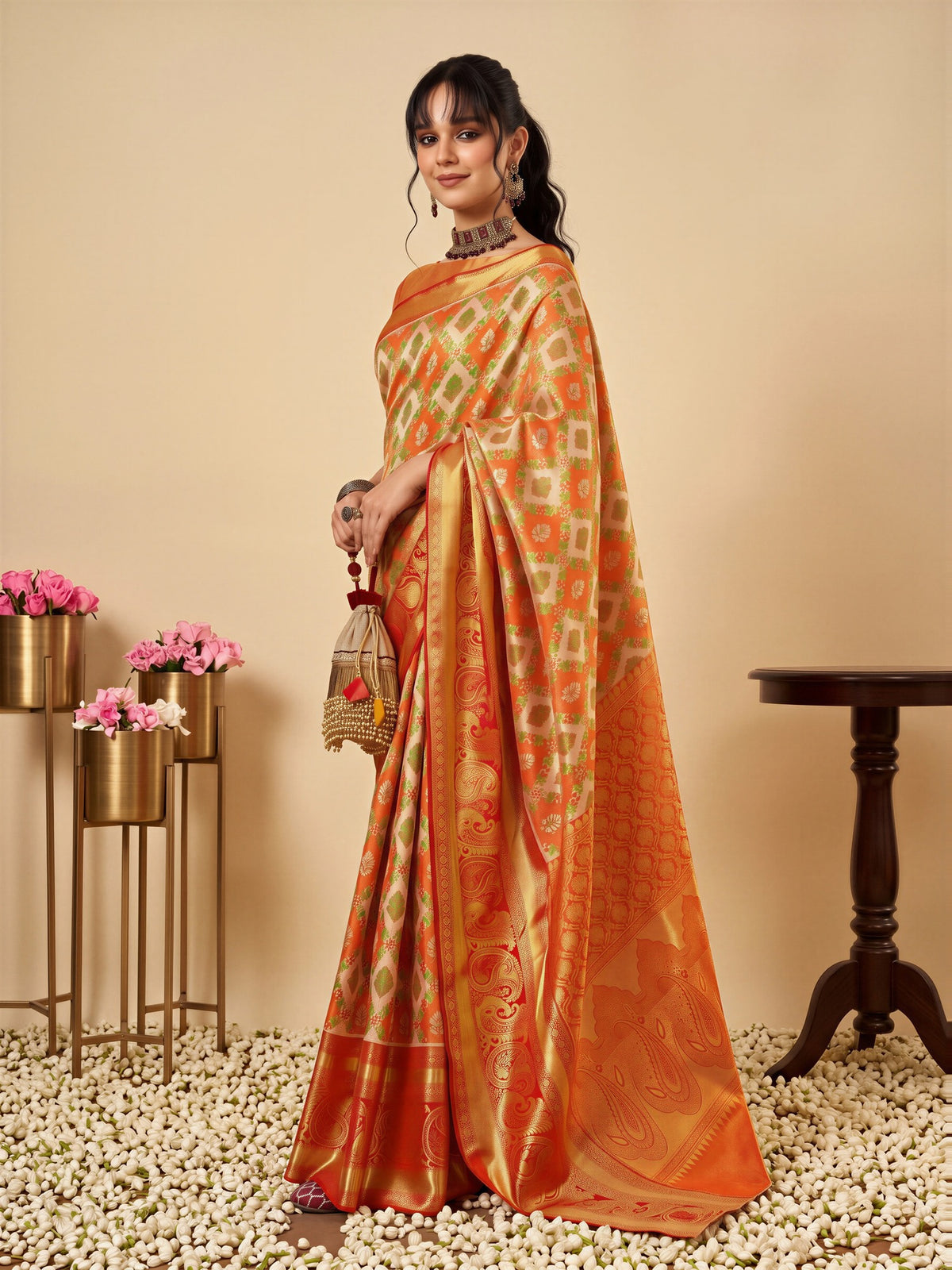 Orange Silk Blend saree – detail view 2