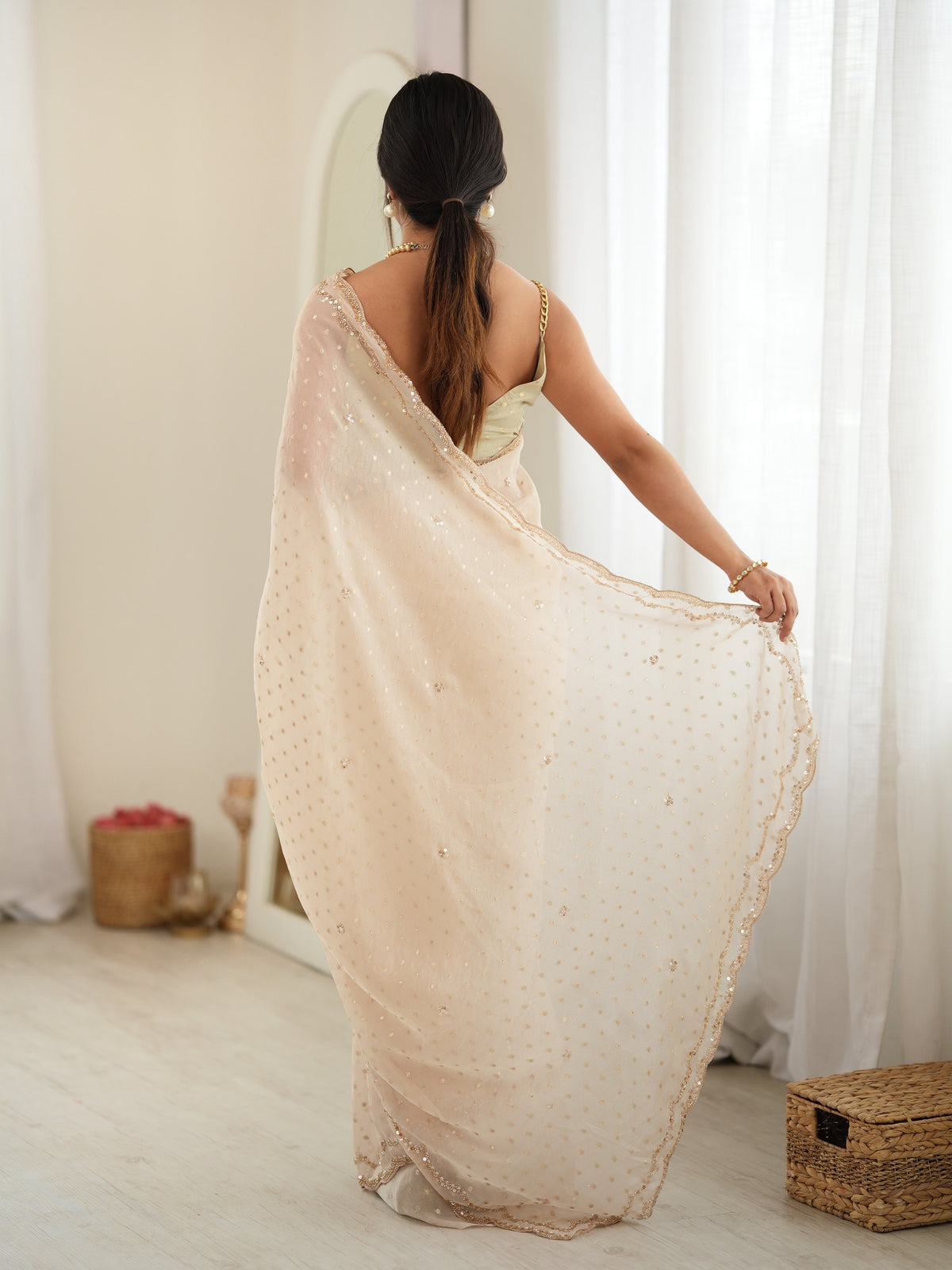 Cream Georgette saree – detail view 3