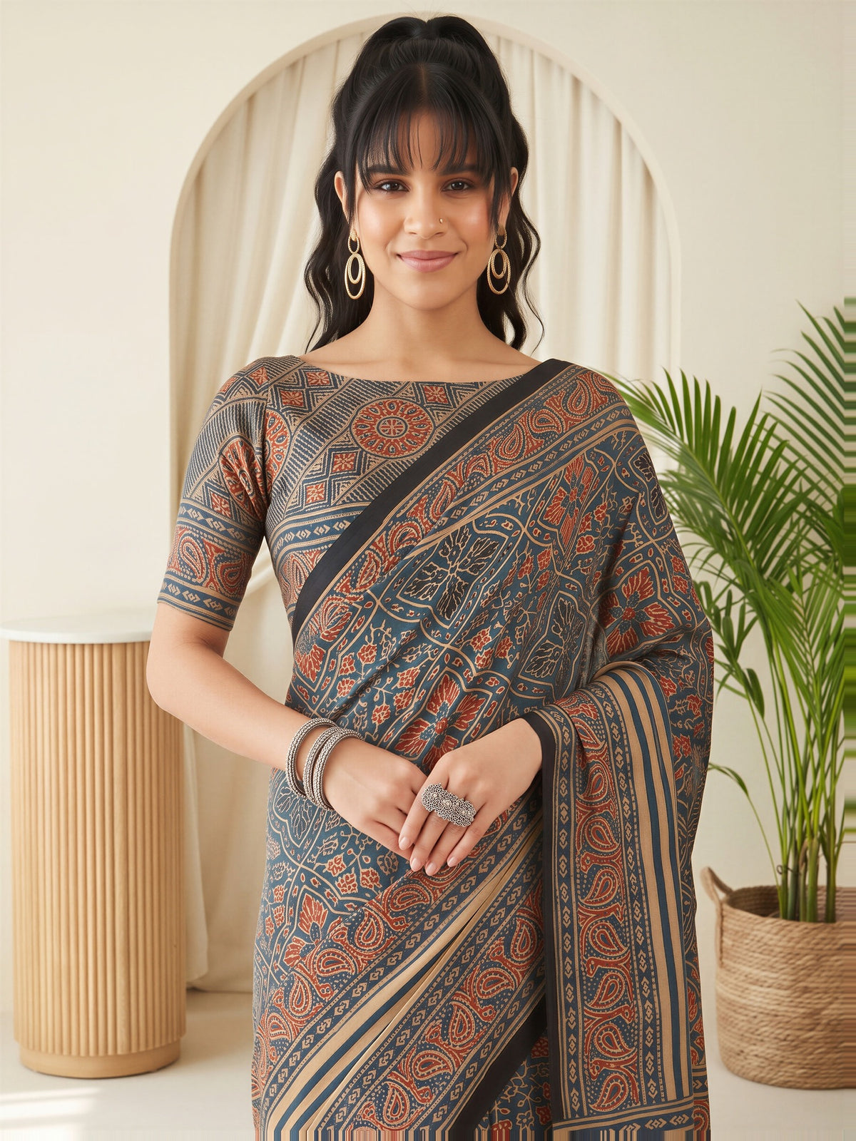 Teal Blue Silk Blend saree – detail view 4
