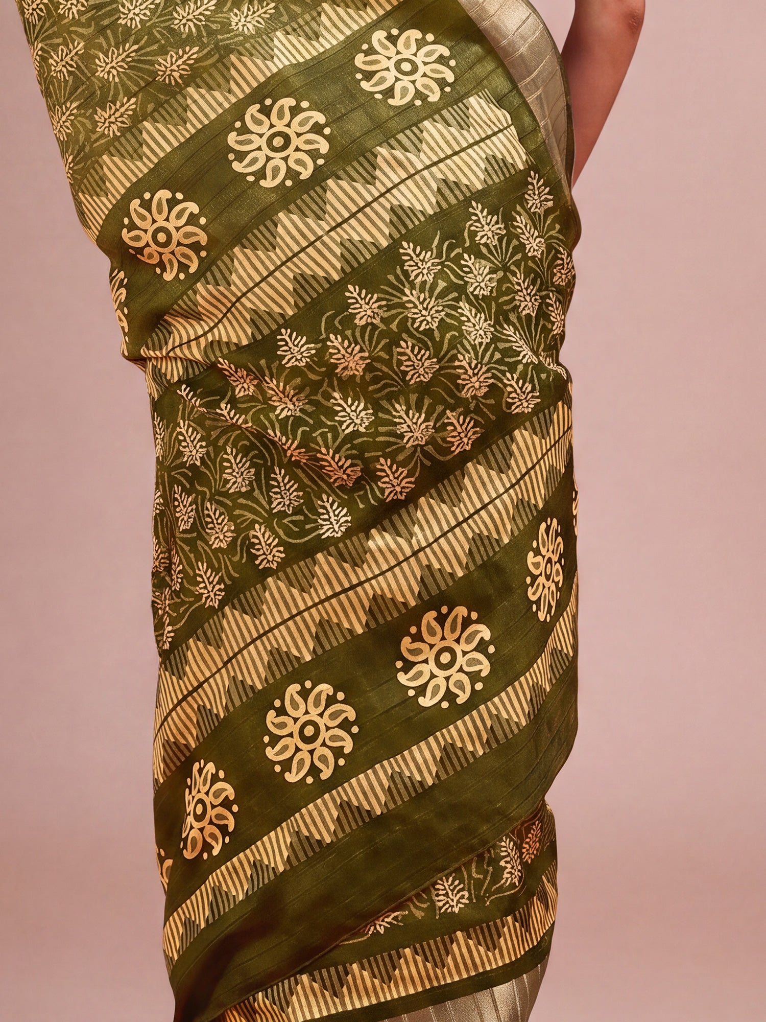Olive Cotton Silk saree – detail view 5