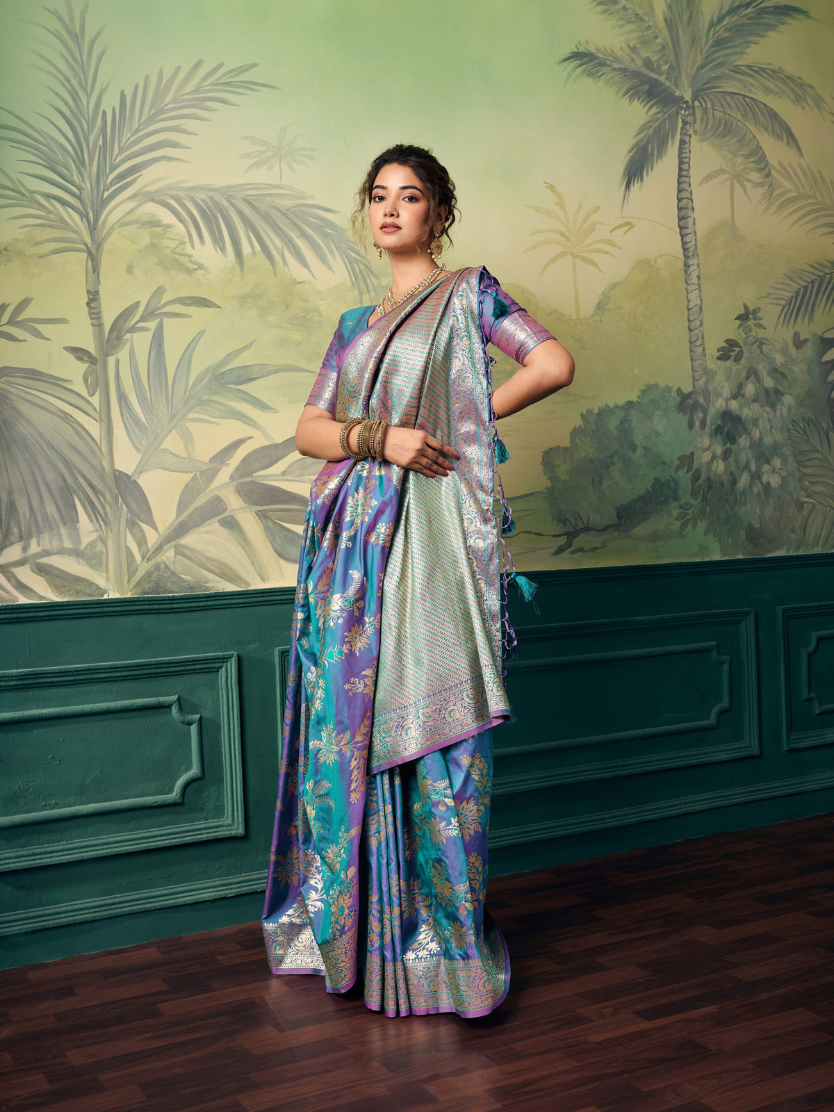 Teal Blue Banarasi Silk saree – detail view 3