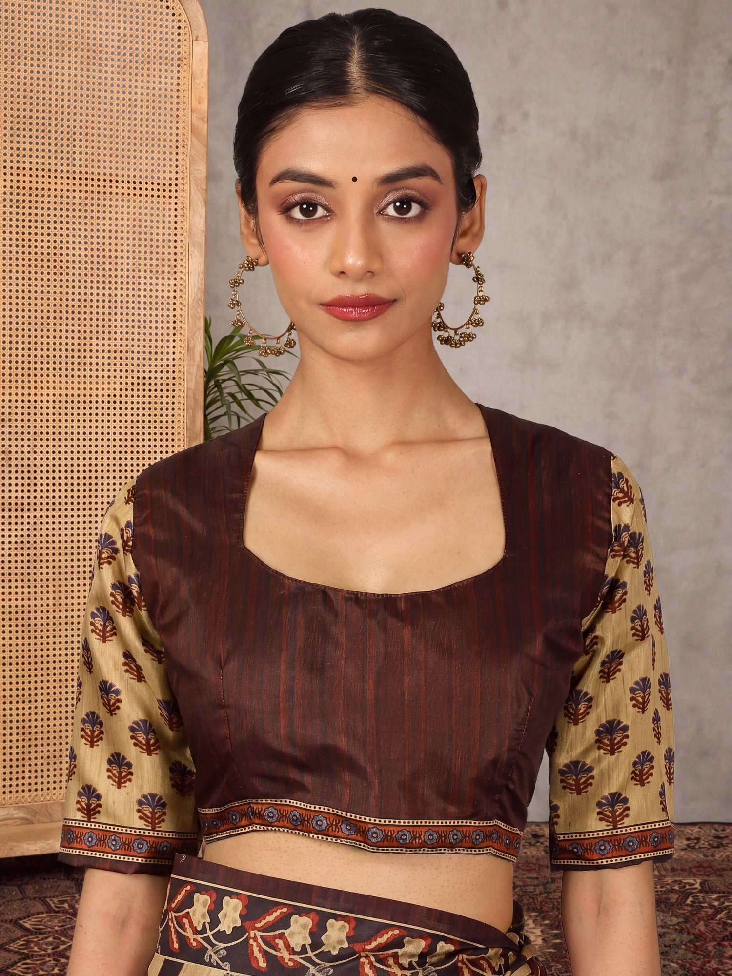 Beige Silk Blend saree – detail view 4