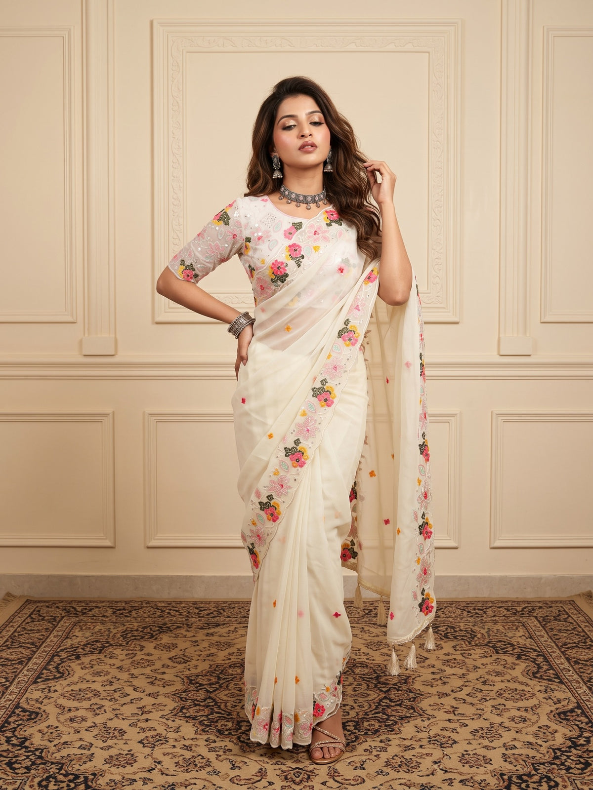 White Georgette saree – detail view 4