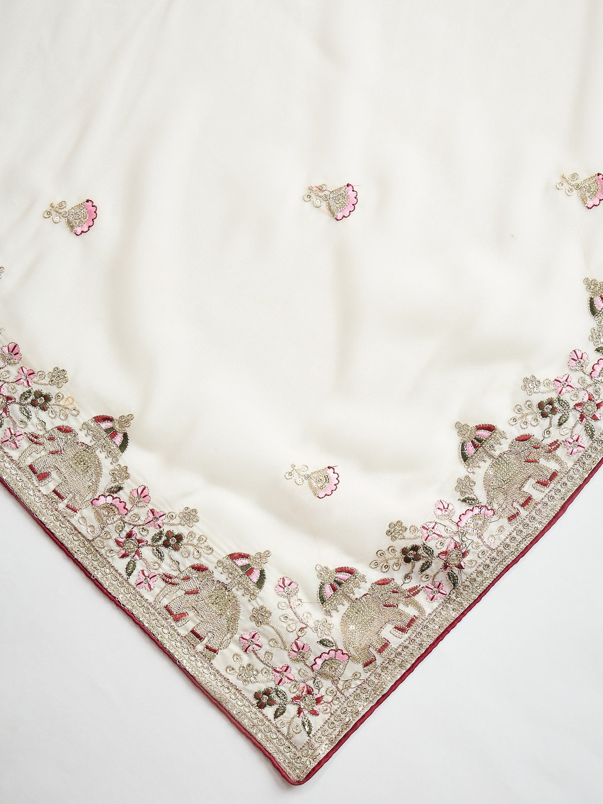 Off White Georgette saree – detail view 4