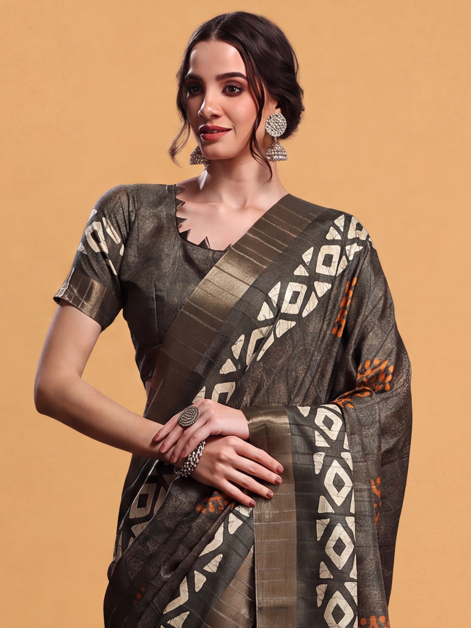 Olive Silk Blend saree – detail view 4