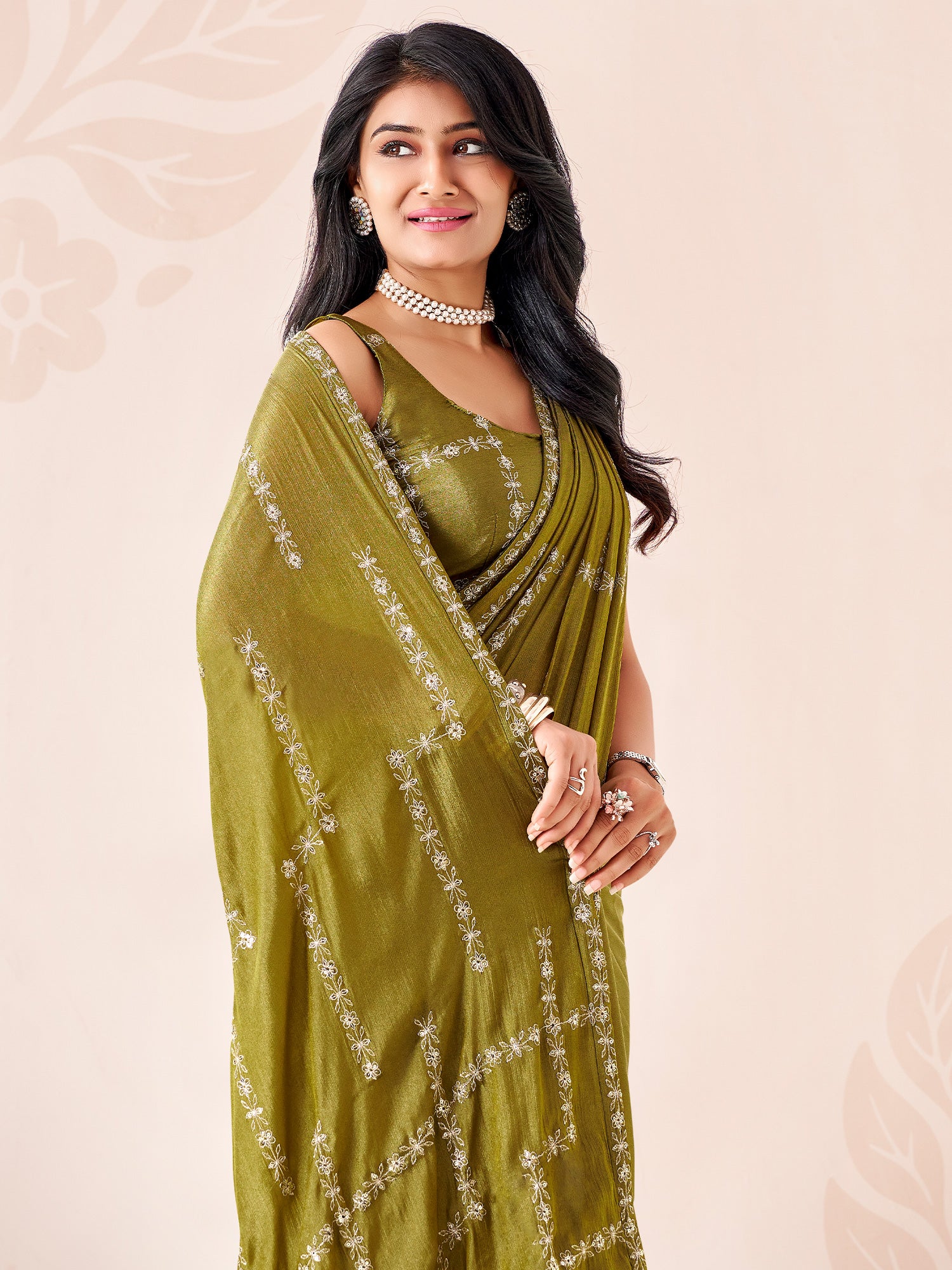 Olive Chiffon saree – detail view 3