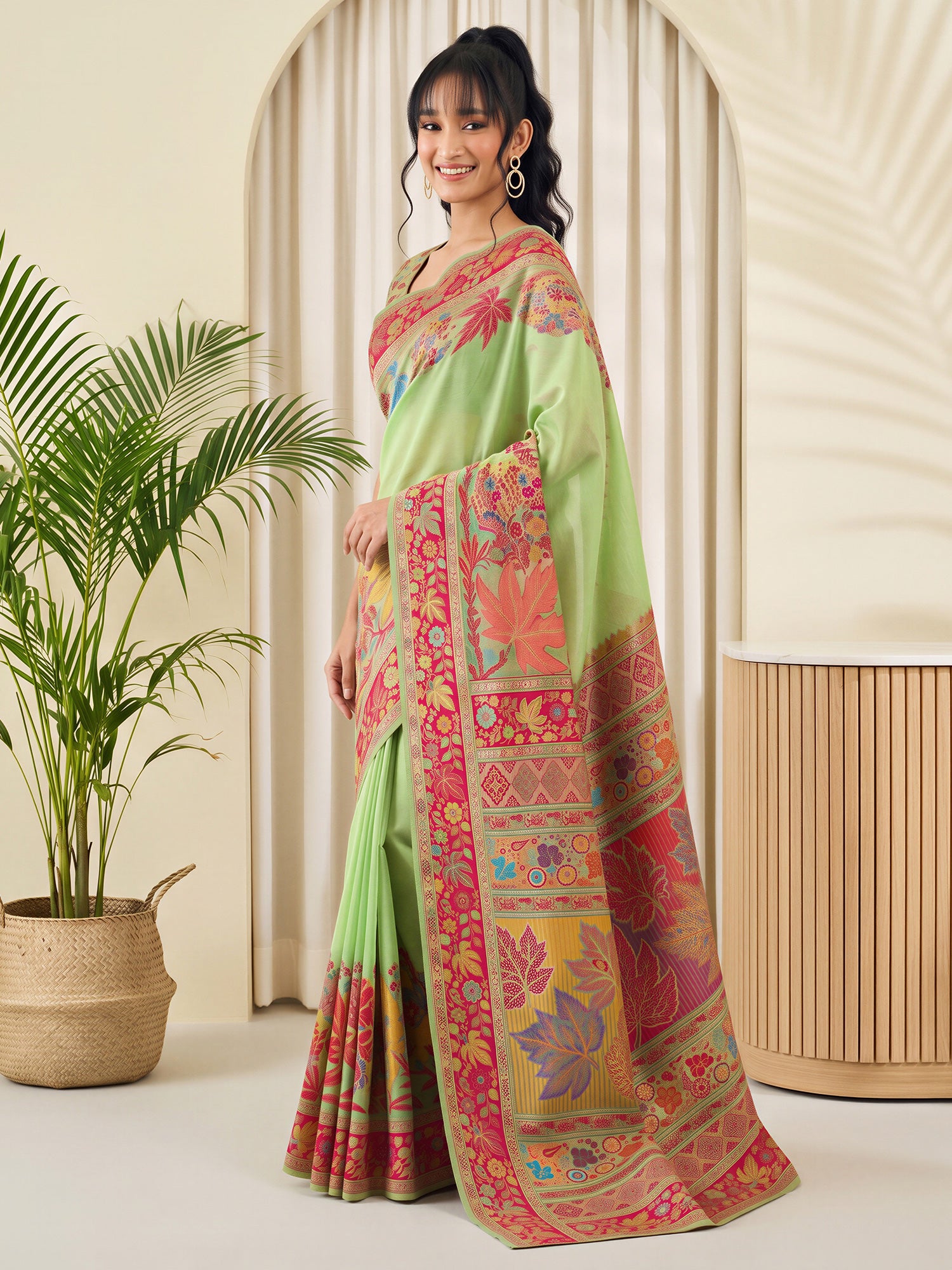Mint Green Pashmina Silk saree – detail view 2