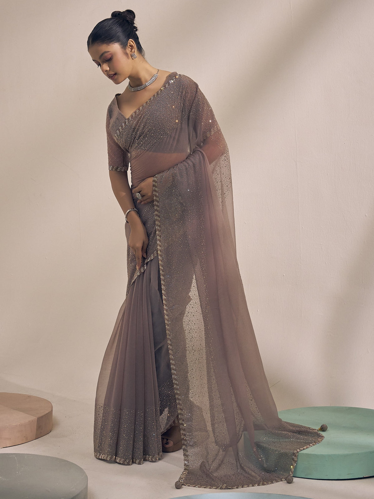 Grey chiffon saree view 2
