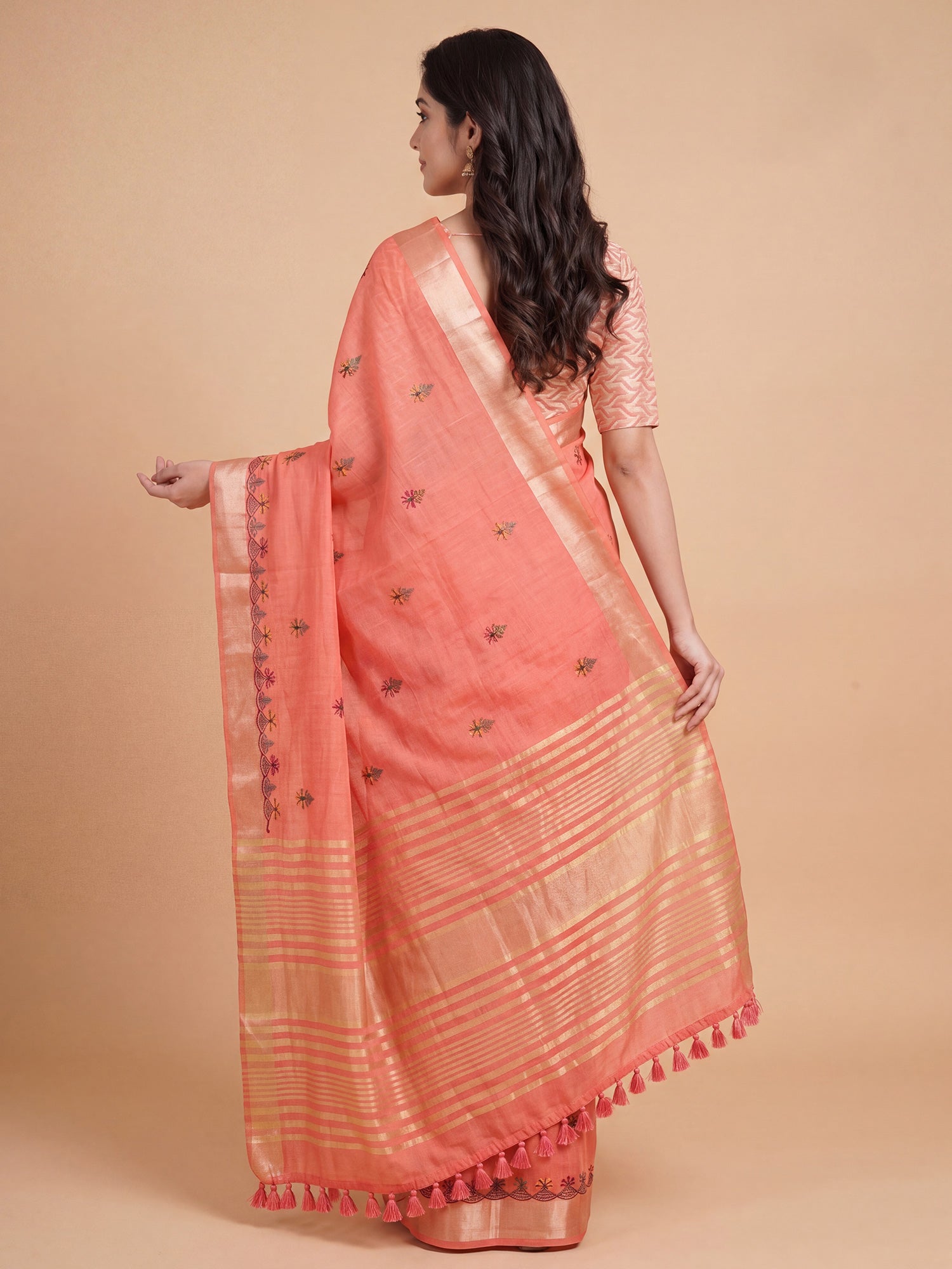 Peach Cotton Linen saree – detail view 1