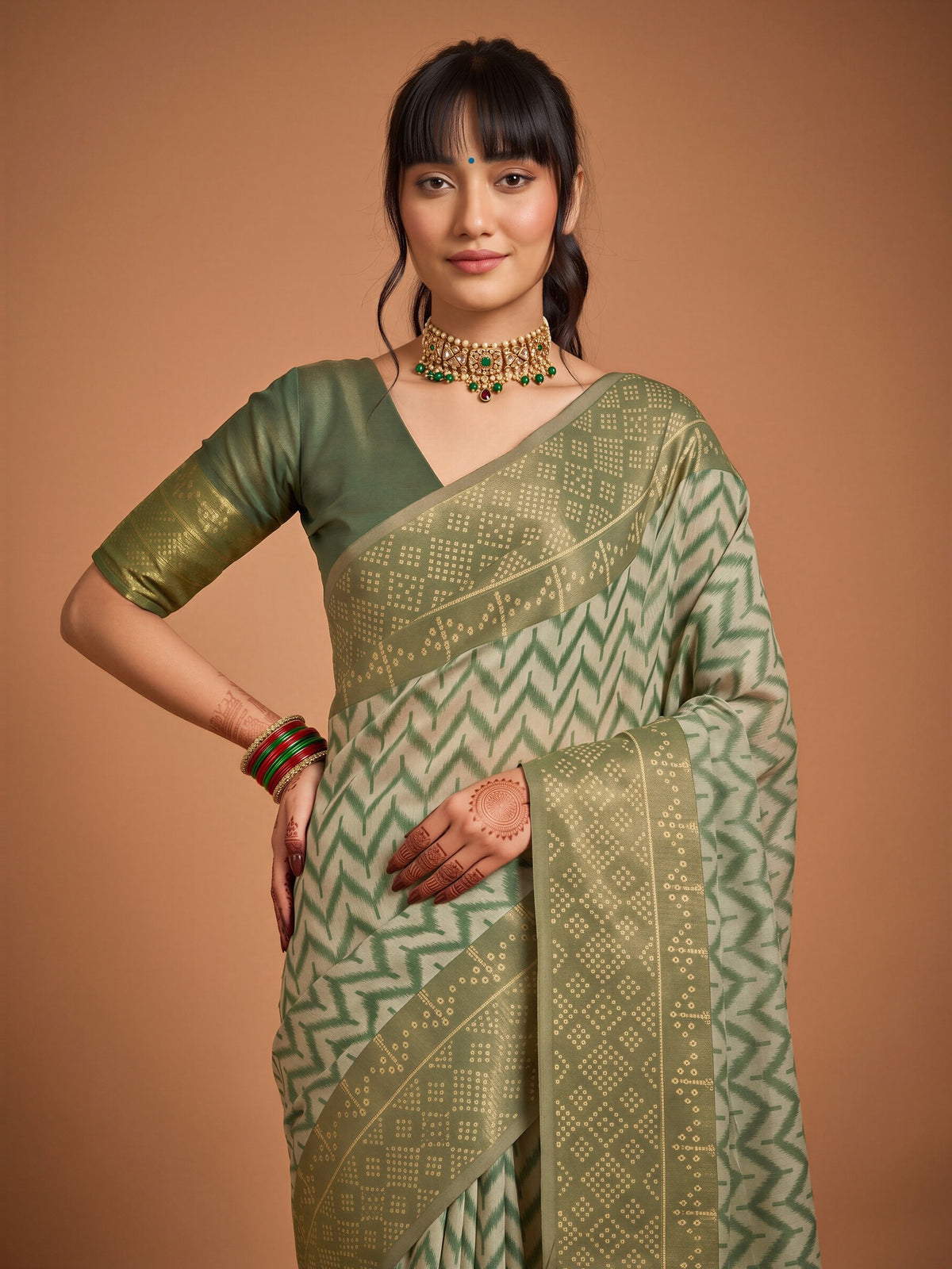 Green Viscose saree – detail view 4