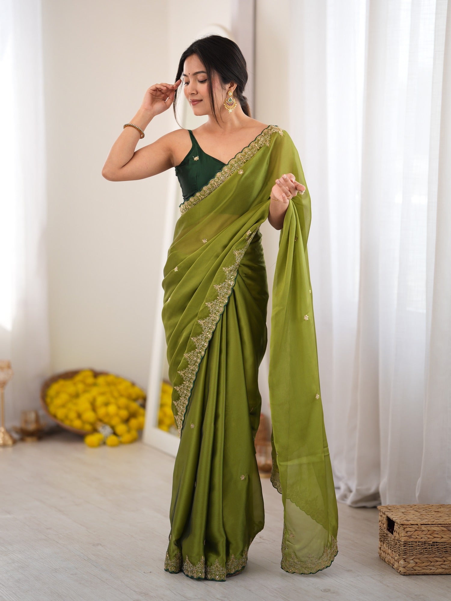 Olive Georgette saree – detail view 3
