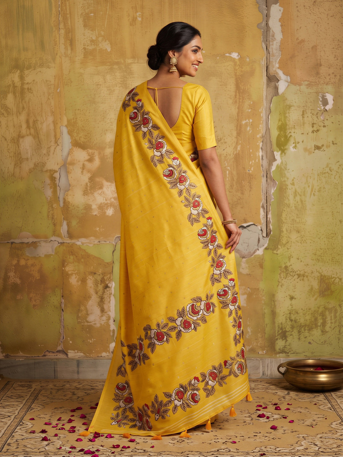 Yellow Dola Silk saree – detail view 1