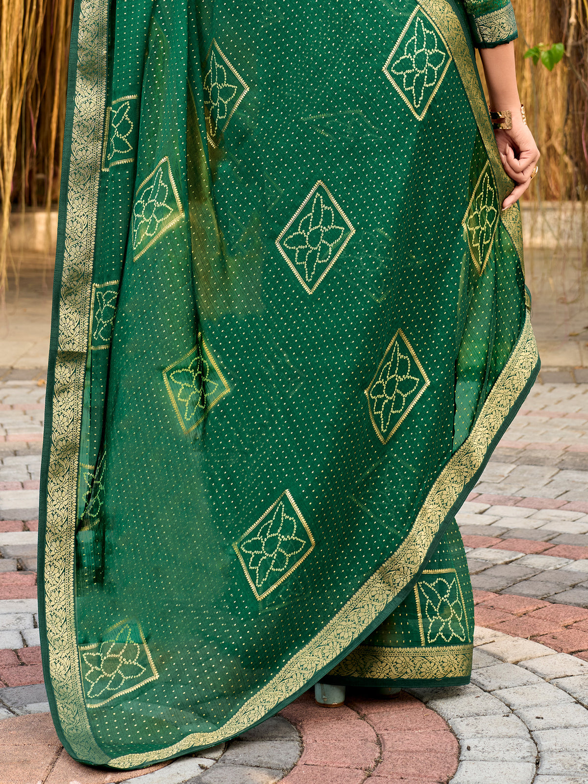 Green Chiffon saree – detail view 5