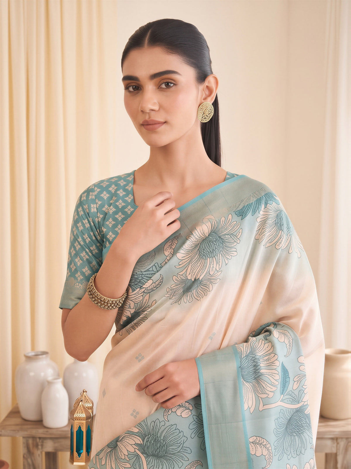 White Satin Silk saree – detail view 4