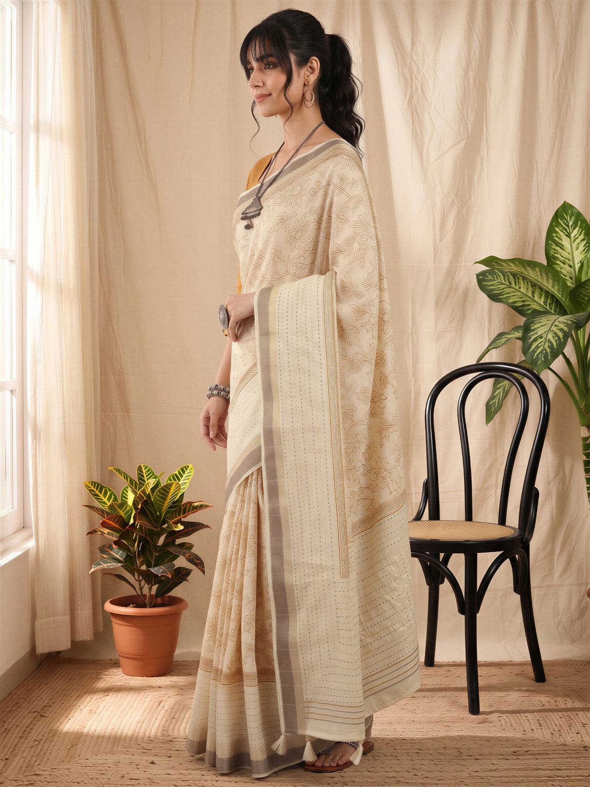 Off White Cotton Silk saree – detail view 2