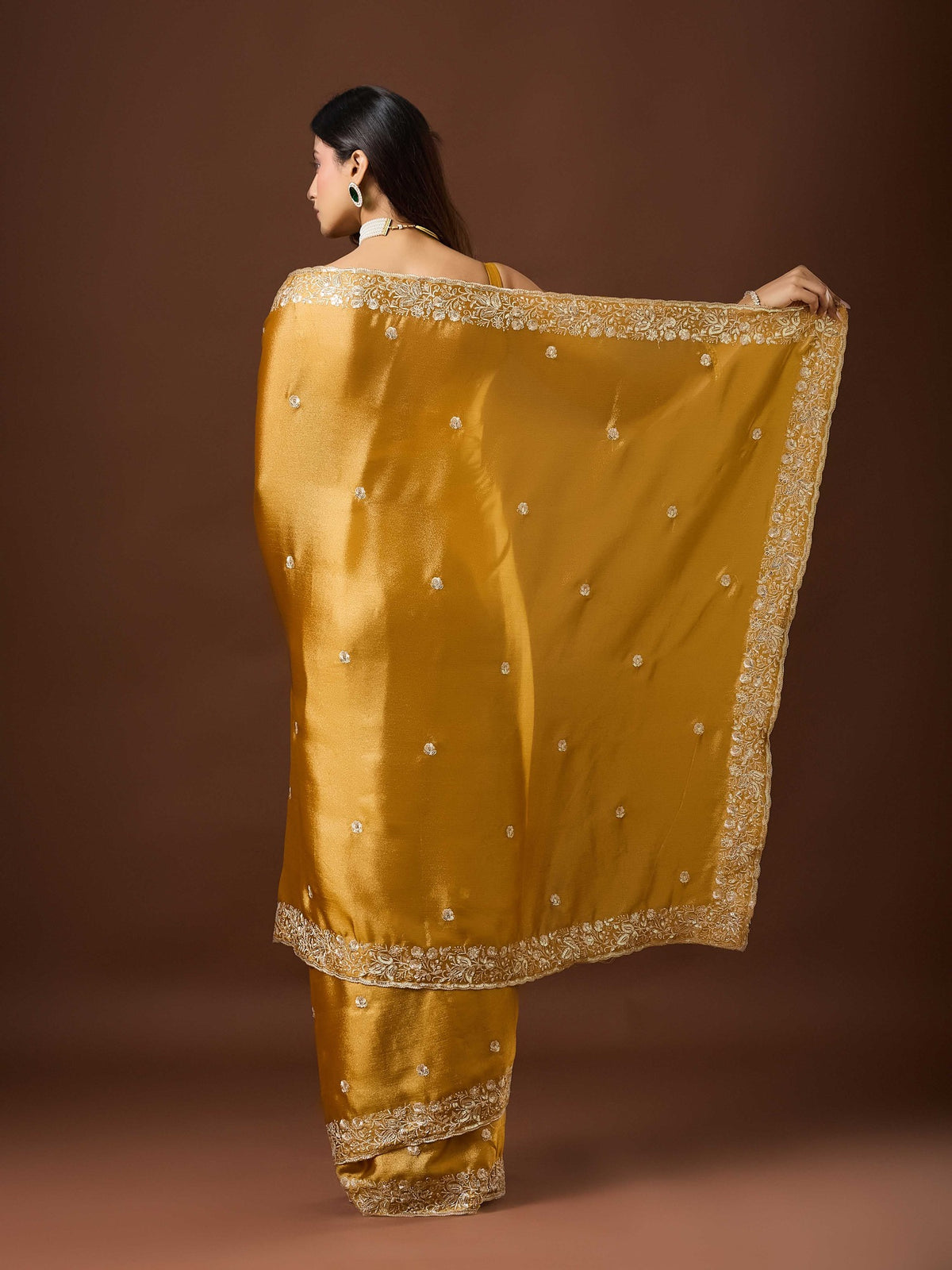 Mustard Chinnon saree – detail view 4