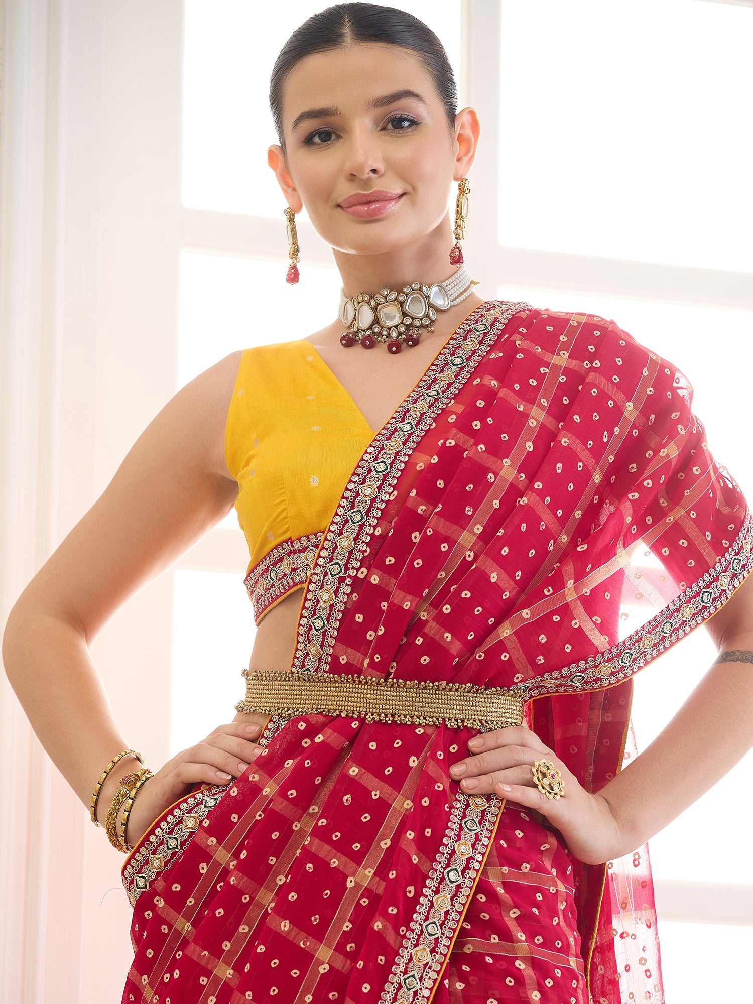 Red Viscose saree – detail view 4