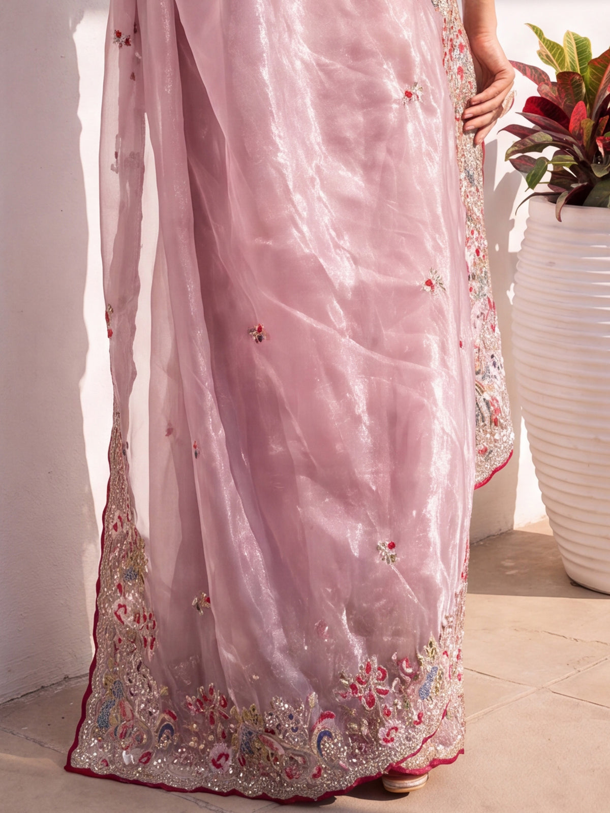 Pink Organza saree – detail view 5