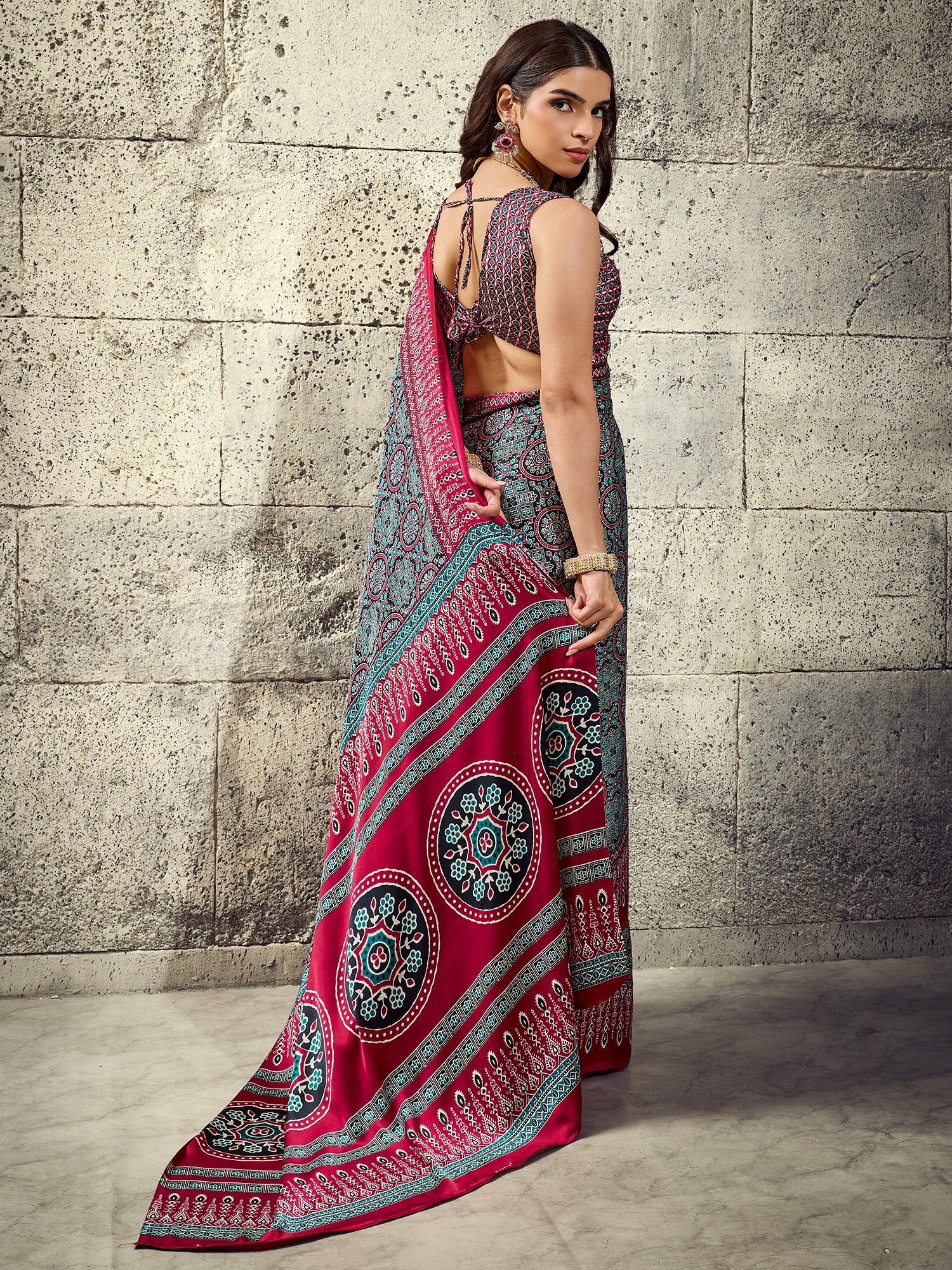 Maroon Satin saree – detail view 1