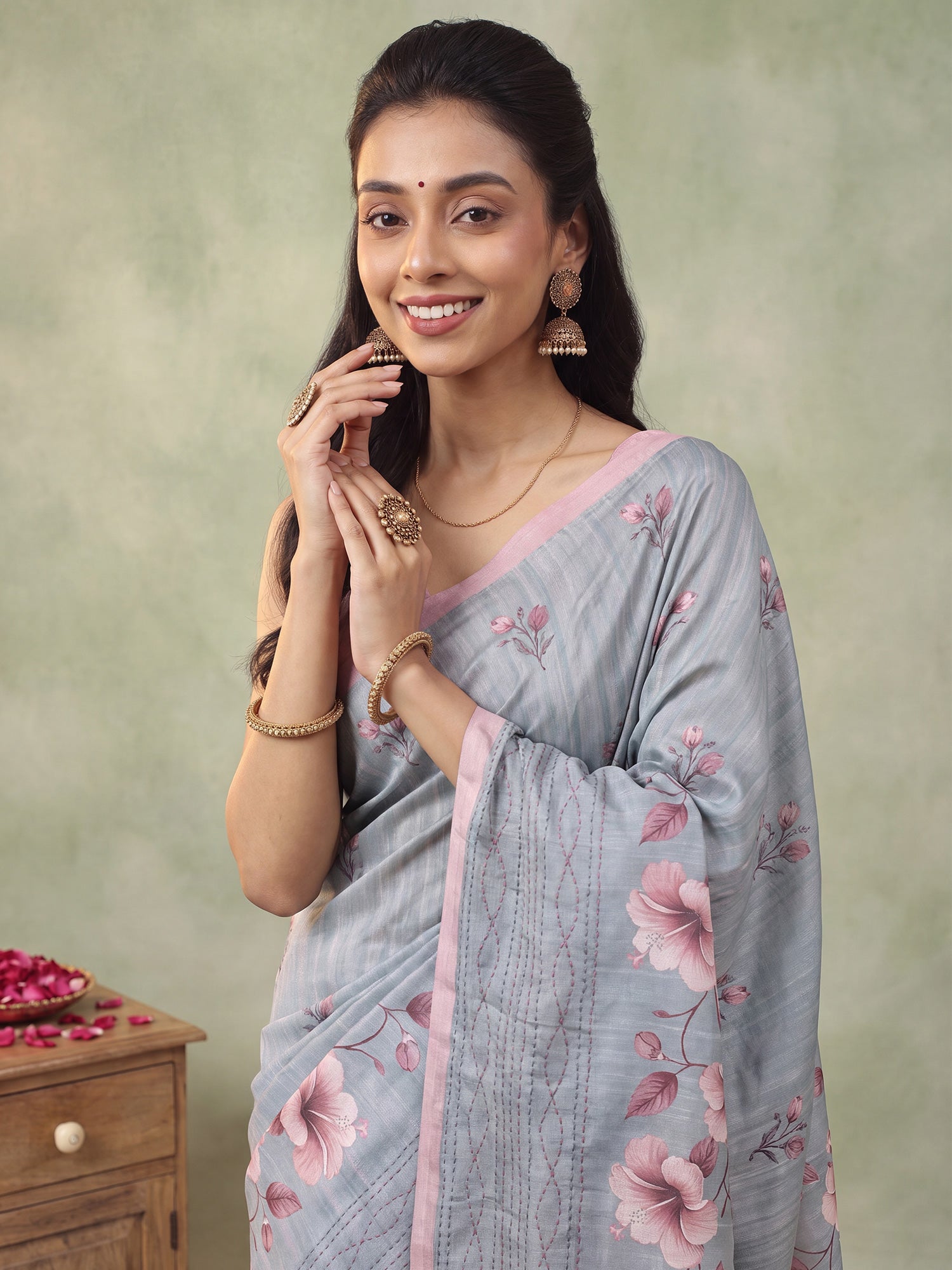 Grey Silk Blend saree – detail view 4