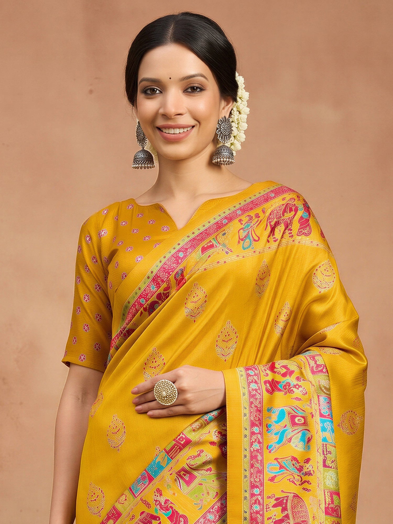 Yellow Silk Blend saree – detail view 3