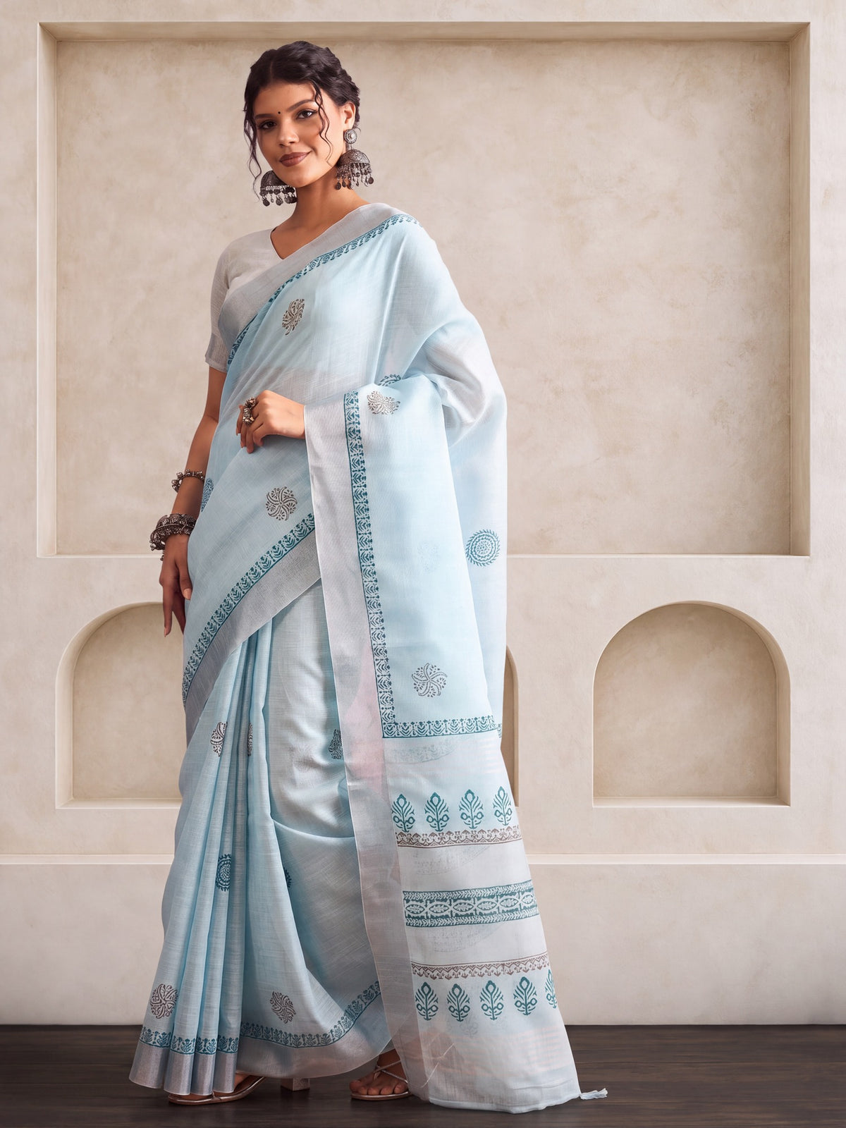 Light Blue Linen saree – detail view 2