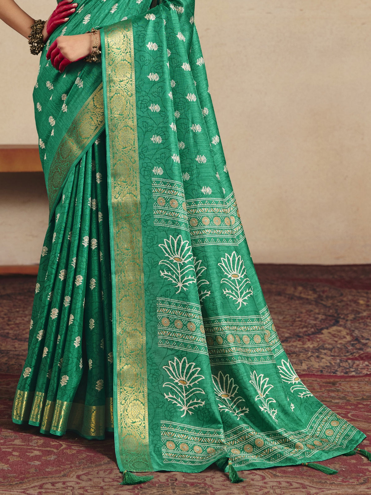 Teal Green Tussar Silk saree – detail view 1