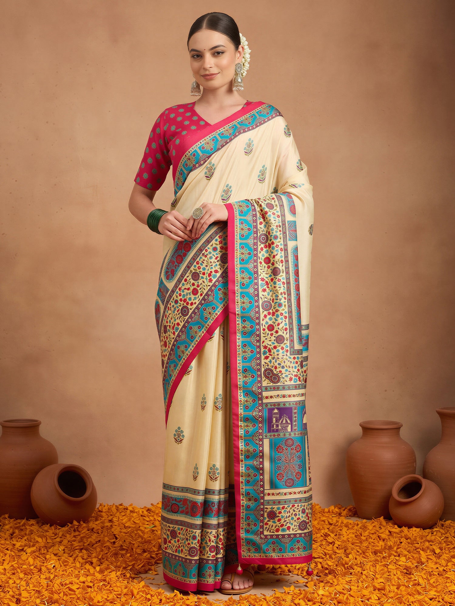 Cream Silk Blend saree – detail view 3