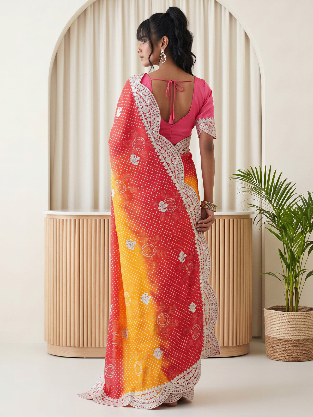 Red Chinnon saree – detail view 1