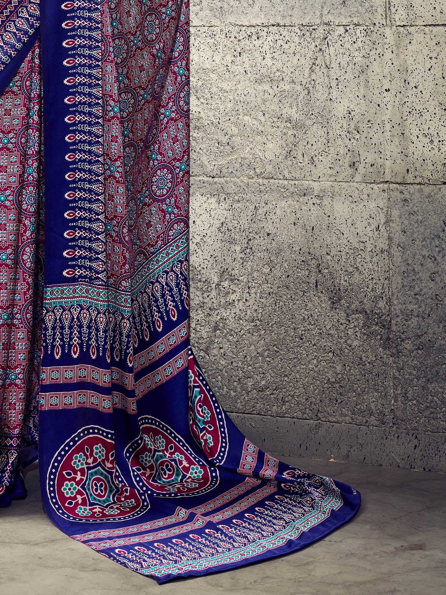 Blue Satin saree – detail view 4