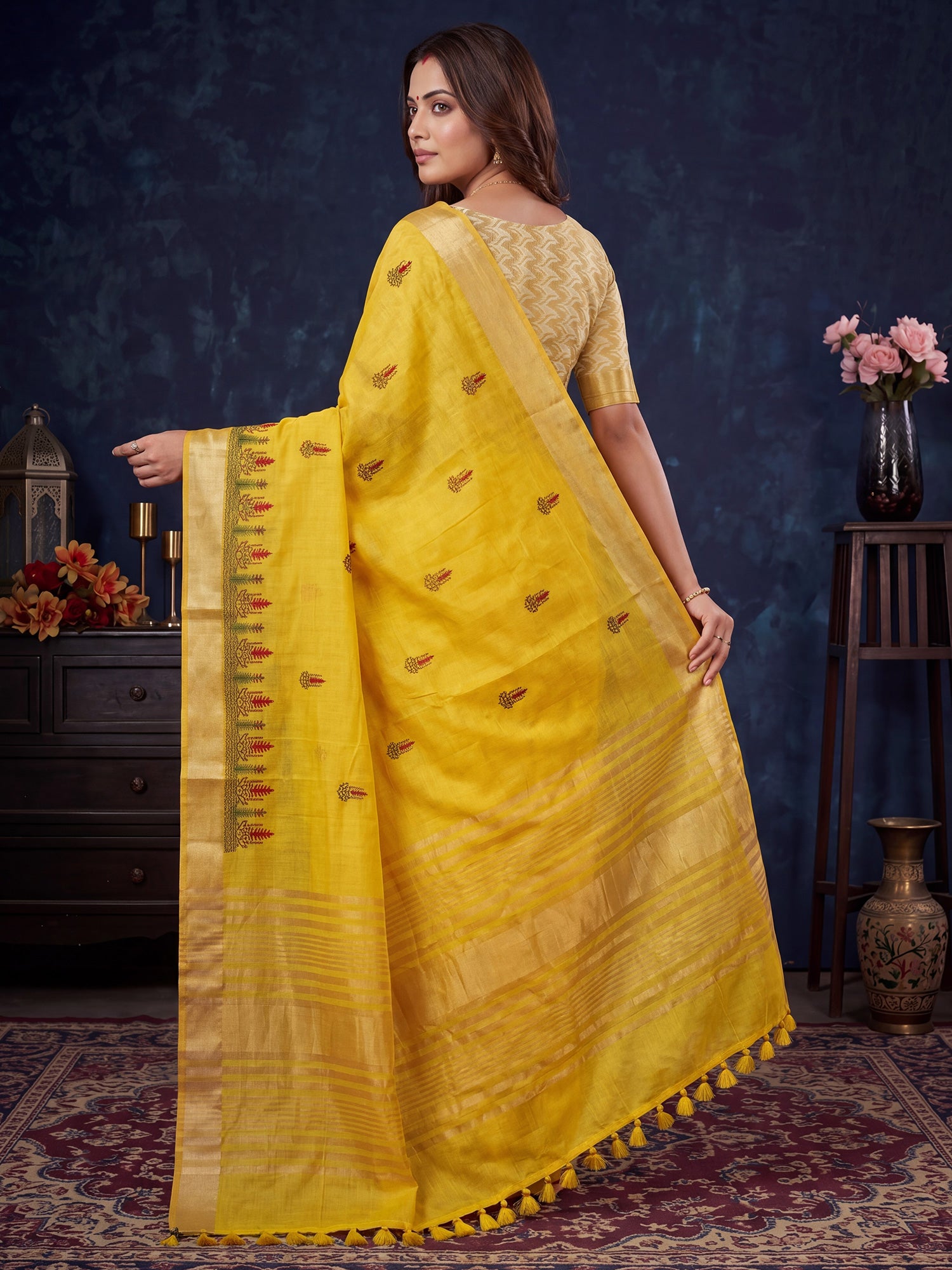Yellow Cotton Linen saree – detail view 1